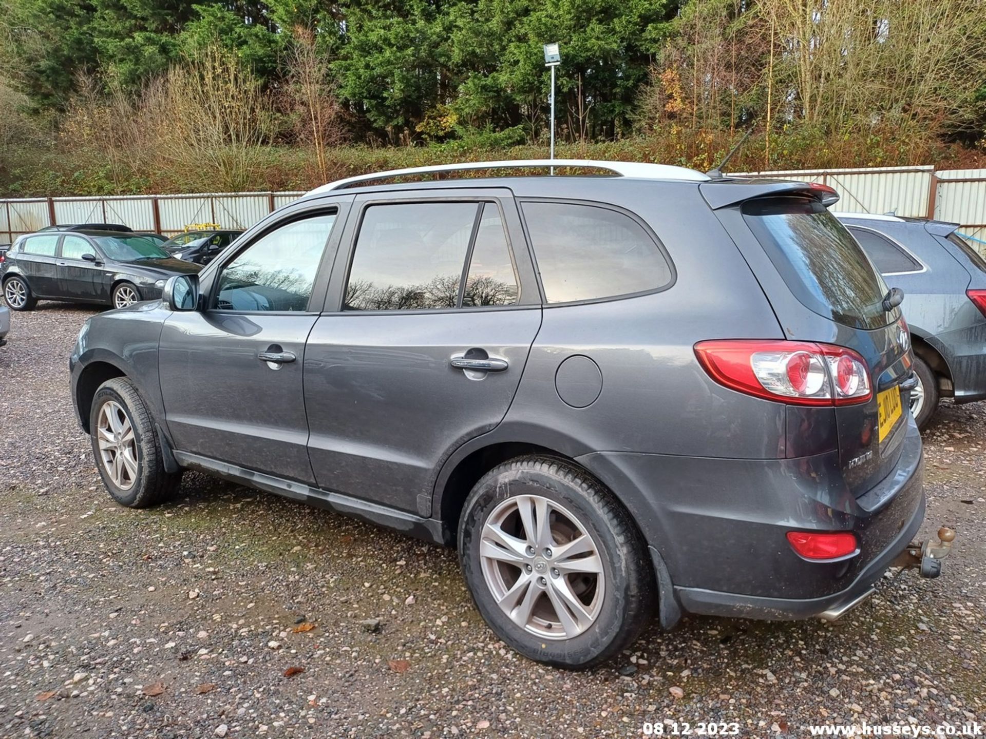 10/10 HYUNDAI SANTA FE PREMIUM CRDI A - 2199cc 5dr Estate (Grey) - Image 12 of 35