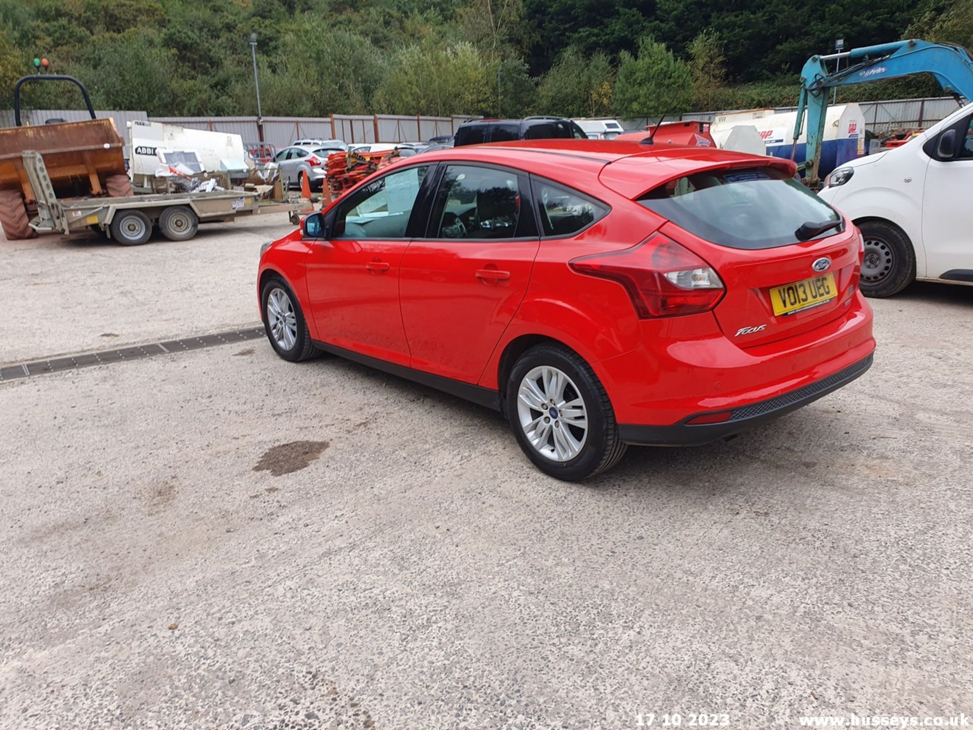 13/13 FORD FOCUS EDGE TDCI 115 - 1560cc 5dr Hatchback (Red, 186k) - Image 29 of 70