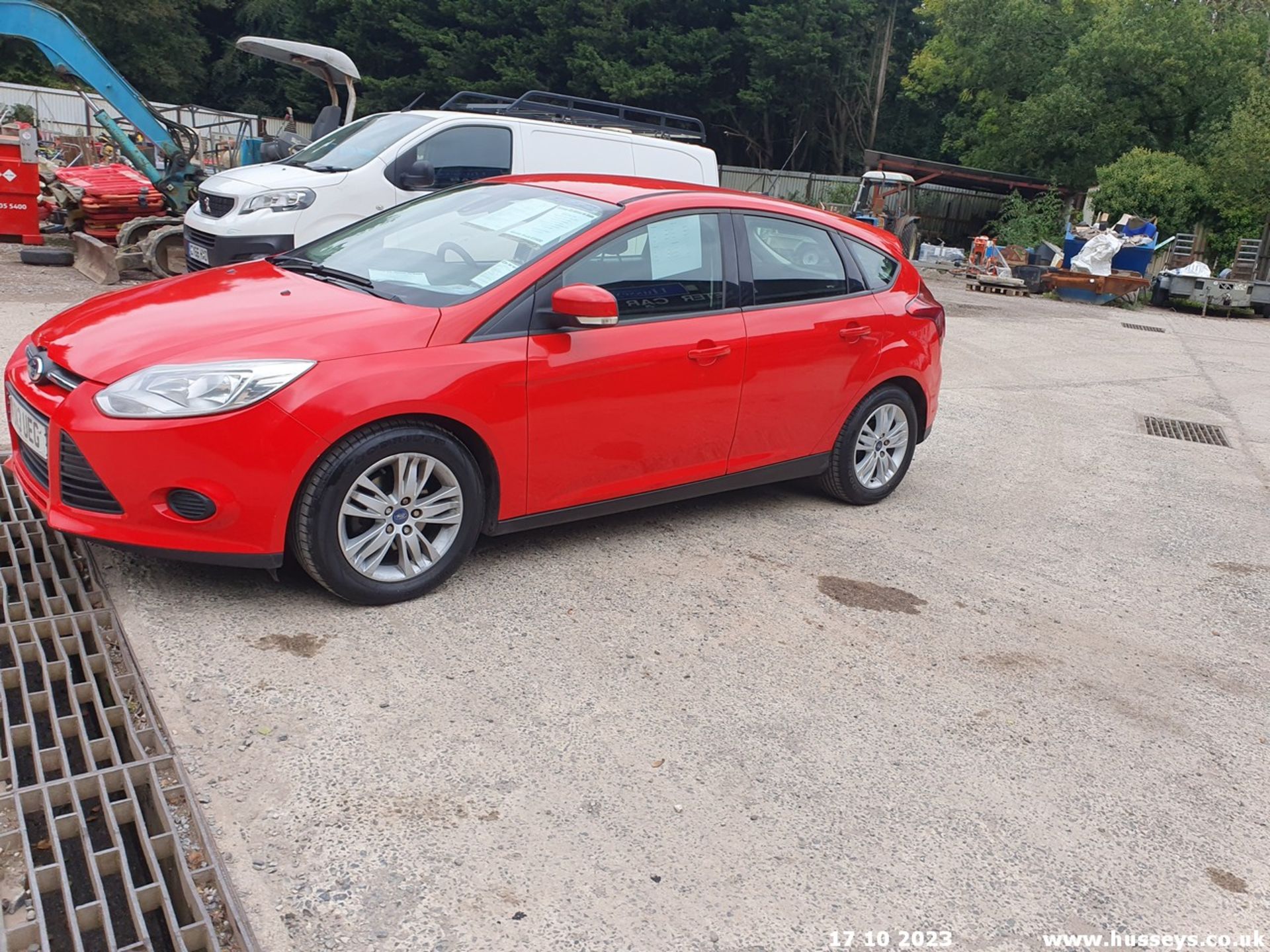 13/13 FORD FOCUS EDGE TDCI 115 - 1560cc 5dr Hatchback (Red, 186k) - Image 34 of 70