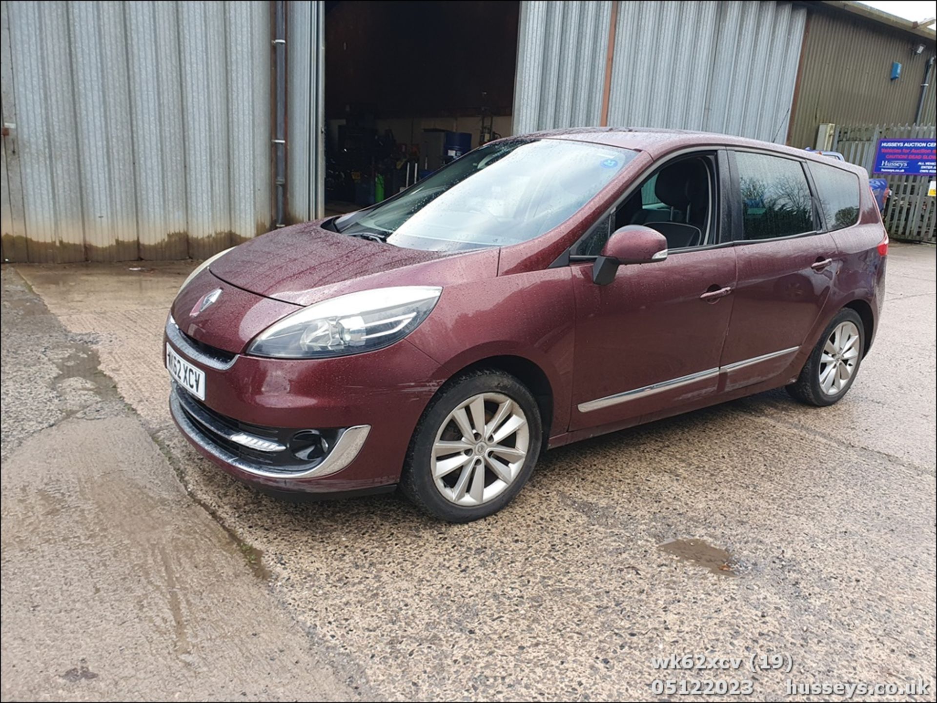 12/62 RENAULT G SCENIC D-QUETTLUXE NRG - 1598cc 5dr MPV (Red) - Image 20 of 53