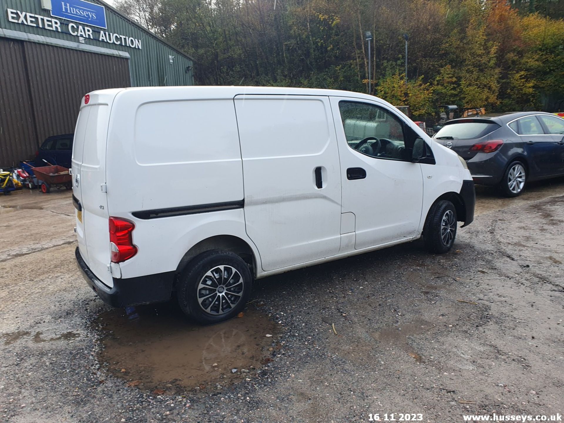 13/13 NISSAN NV200 SE DCI - 1461cc 6dr Van (White, 189k) - Image 18 of 56