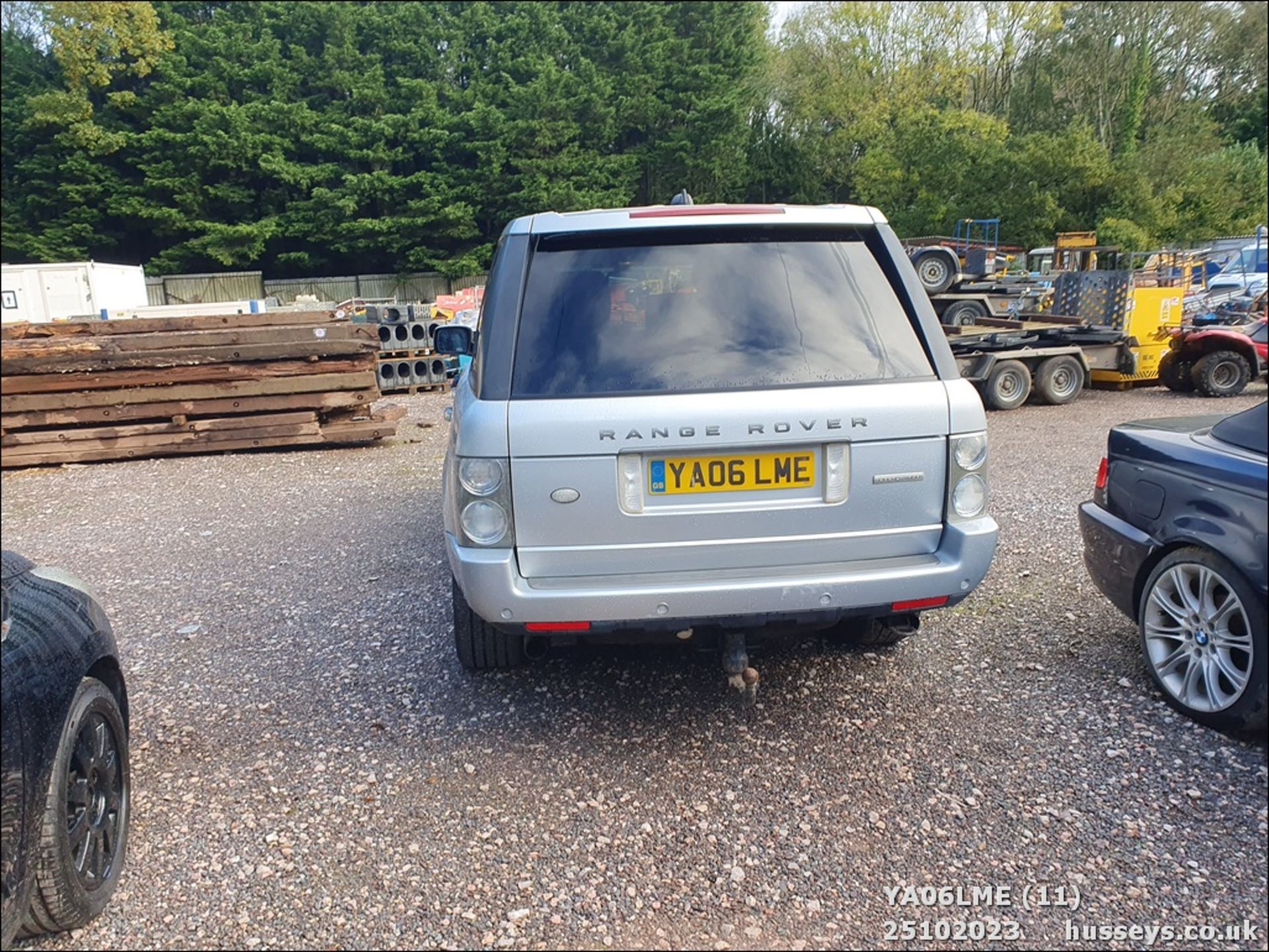 06/06 LAND ROVER RANGEROVER V8 SC AUTO - 4197cc 5dr Estate (Silver, 154k) - Image 12 of 44