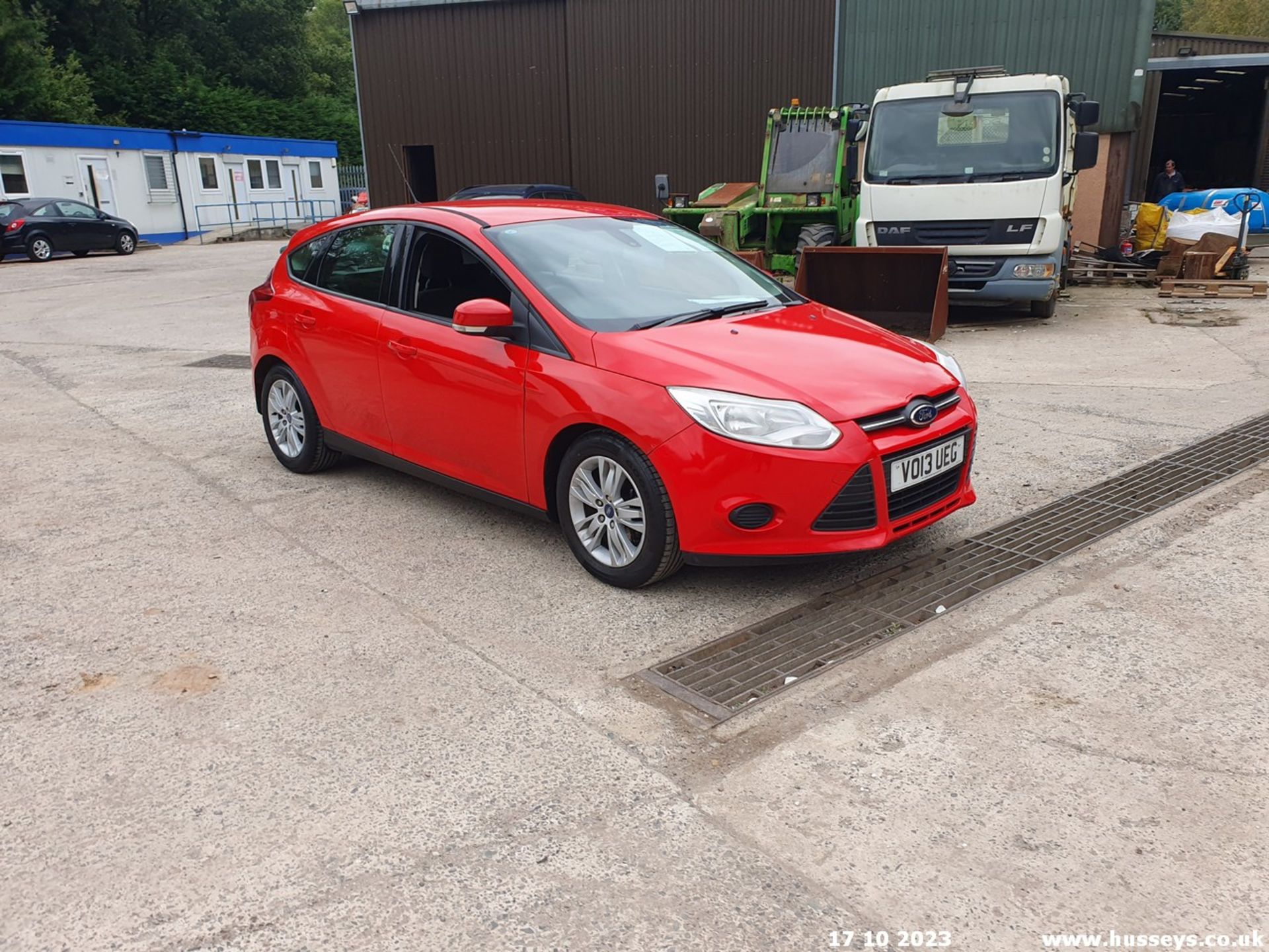 13/13 FORD FOCUS EDGE TDCI 115 - 1560cc 5dr Hatchback (Red, 186k) - Image 15 of 70