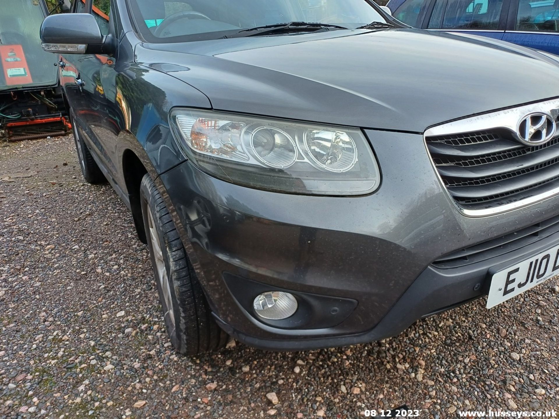 10/10 HYUNDAI SANTA FE PREMIUM CRDI A - 2199cc 5dr Estate (Grey) - Image 4 of 35