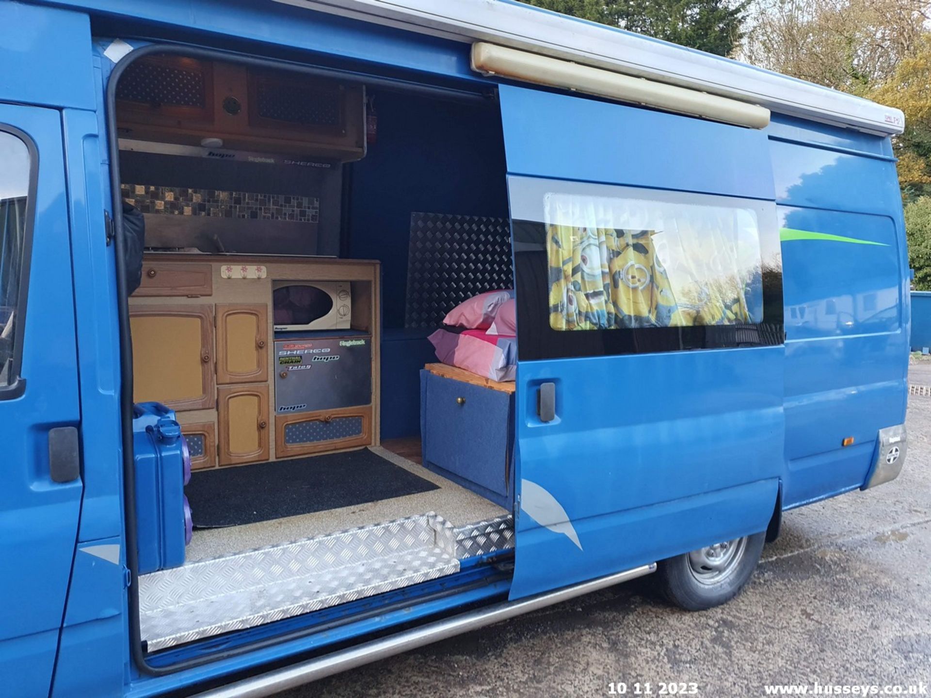 05/55 FORD TRANSIT CAMPER CONVERSION 350 LWB - 2402cc 5dr Van (Blue) - Image 47 of 64