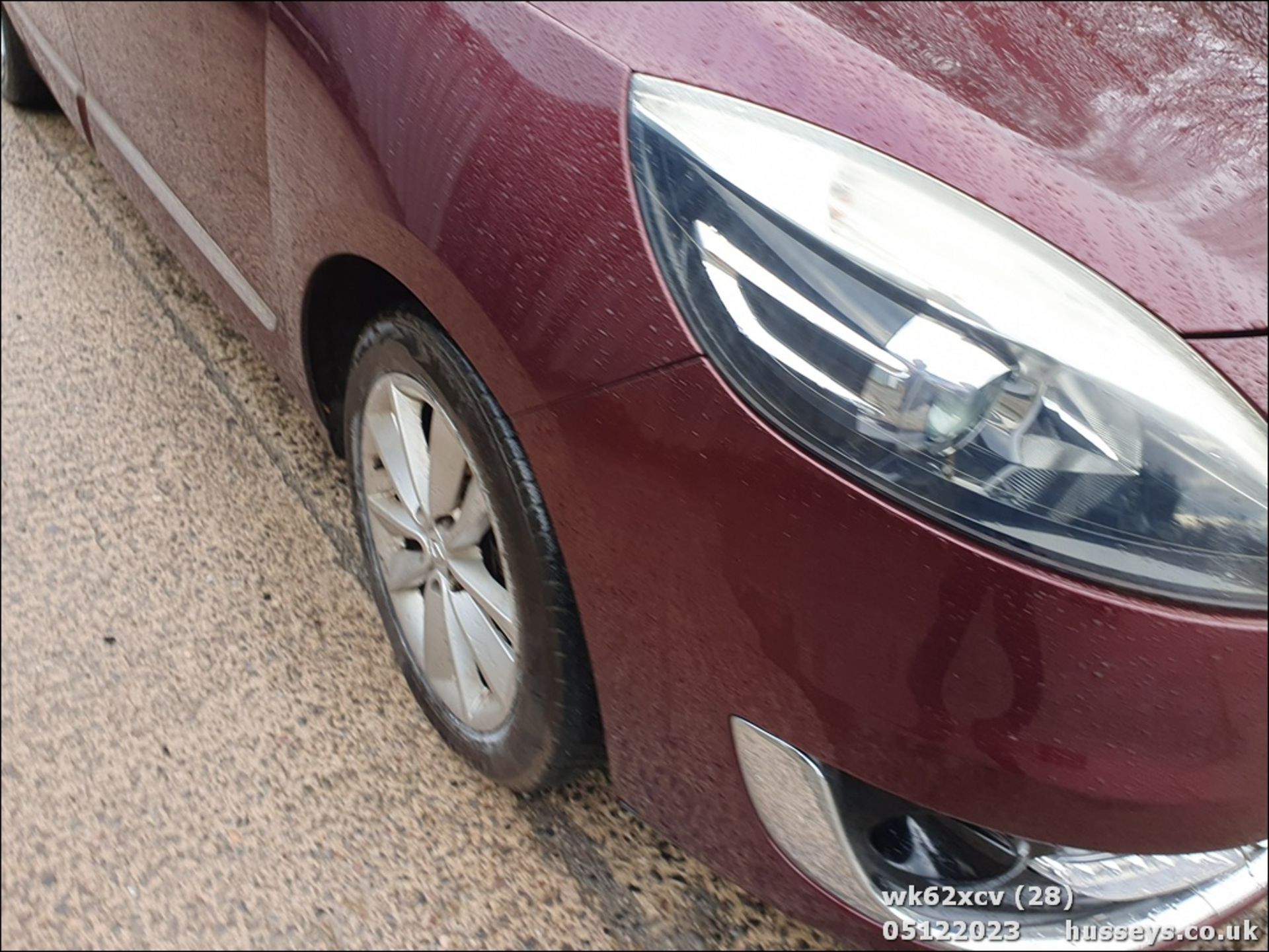 12/62 RENAULT G SCENIC D-QUETTLUXE NRG - 1598cc 5dr MPV (Red) - Image 29 of 53