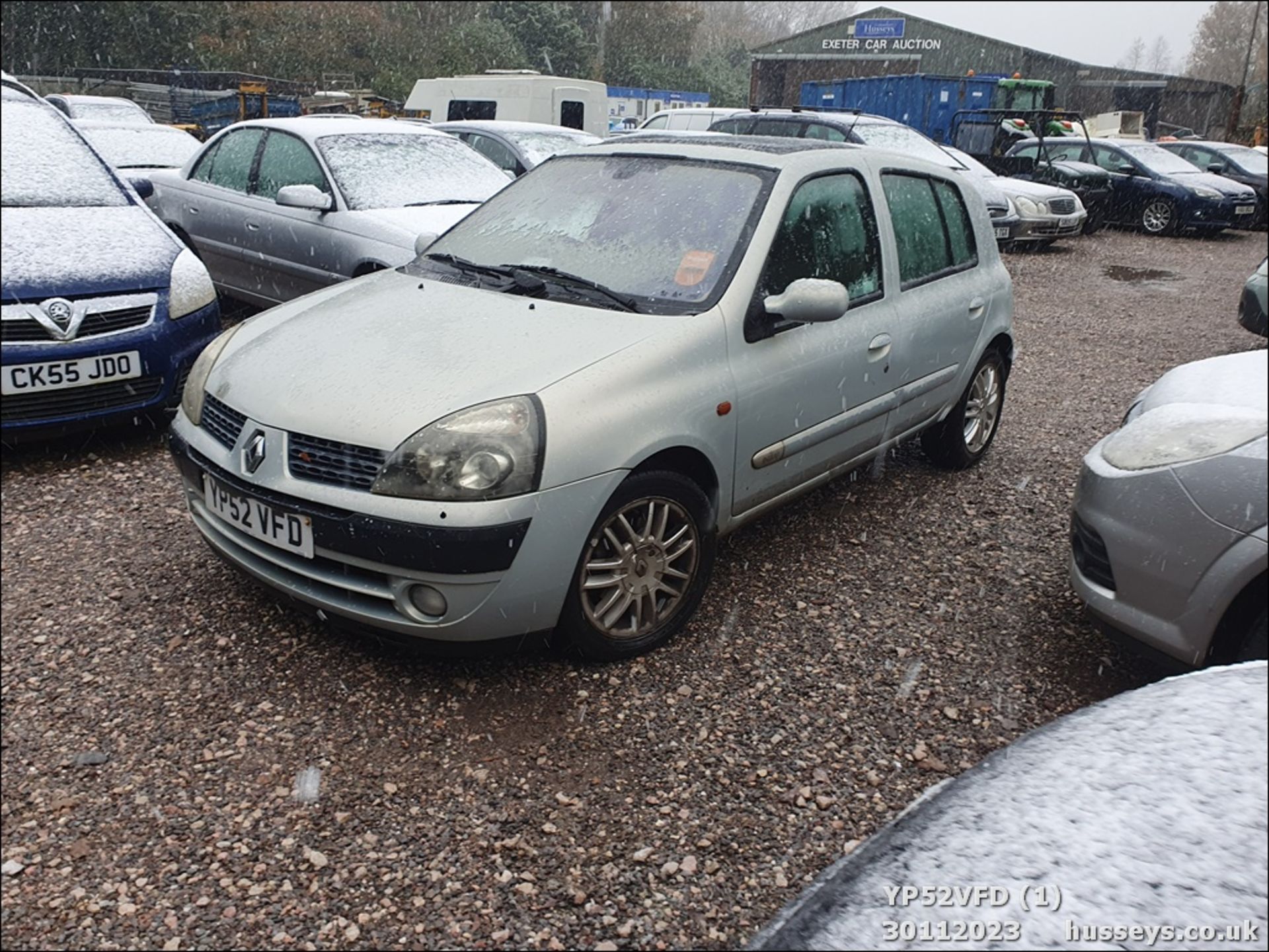02/52 RENAULT CLIO INITIALE DCI - 1461cc 5dr Hatchback (Silver, 154k) - Image 2 of 48