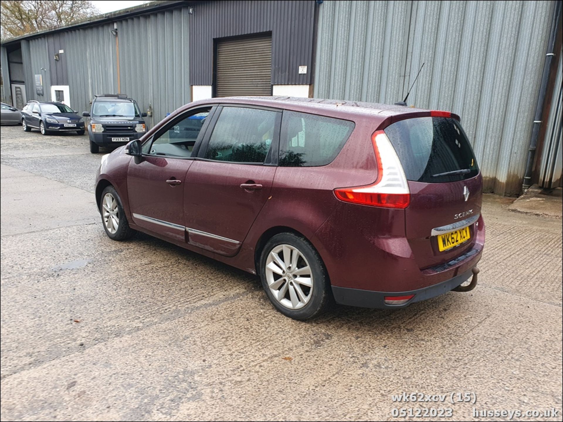 12/62 RENAULT G SCENIC D-QUETTLUXE NRG - 1598cc 5dr MPV (Red) - Image 16 of 53