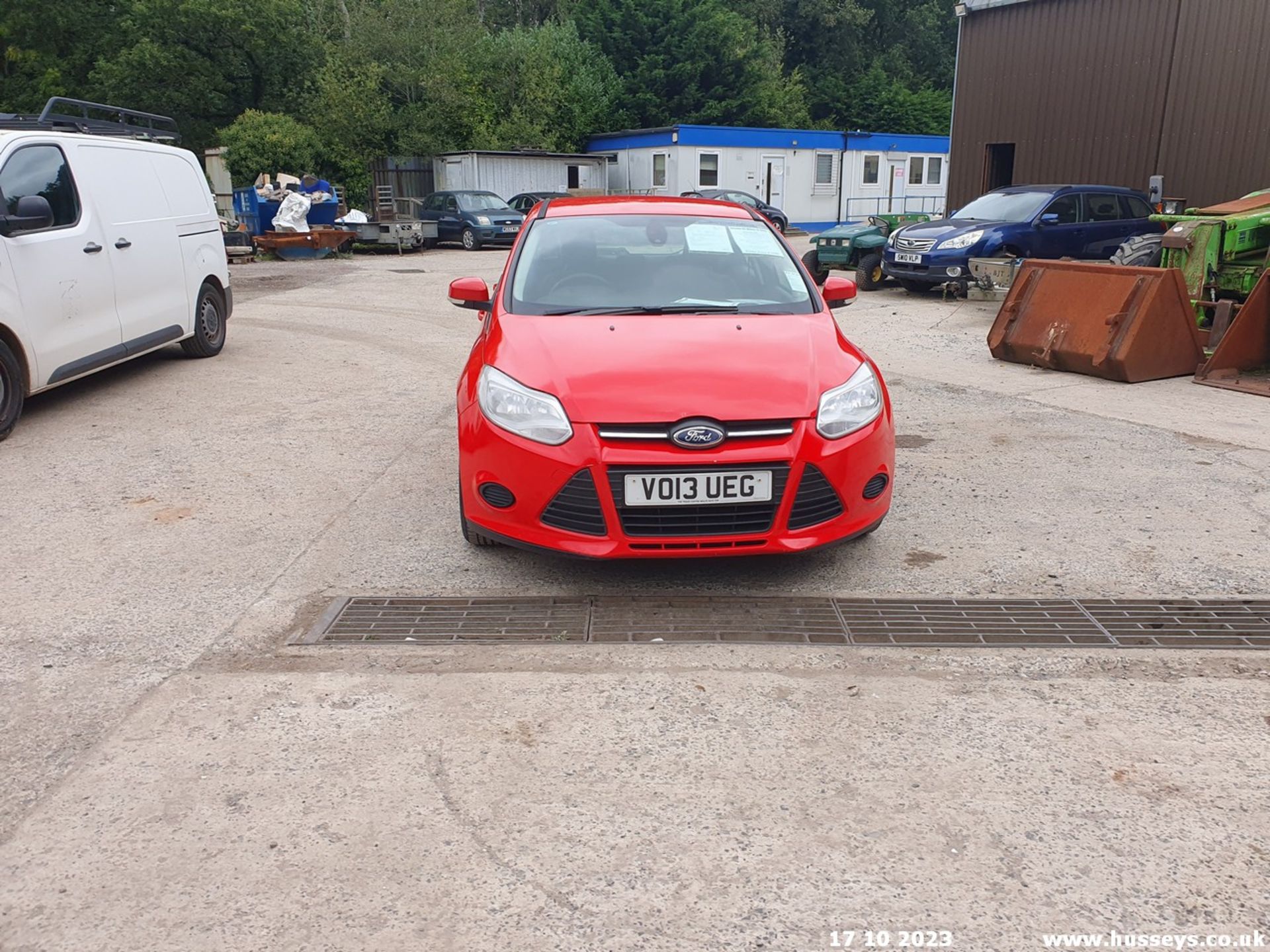 13/13 FORD FOCUS EDGE TDCI 115 - 1560cc 5dr Hatchback (Red, 186k) - Image 11 of 70