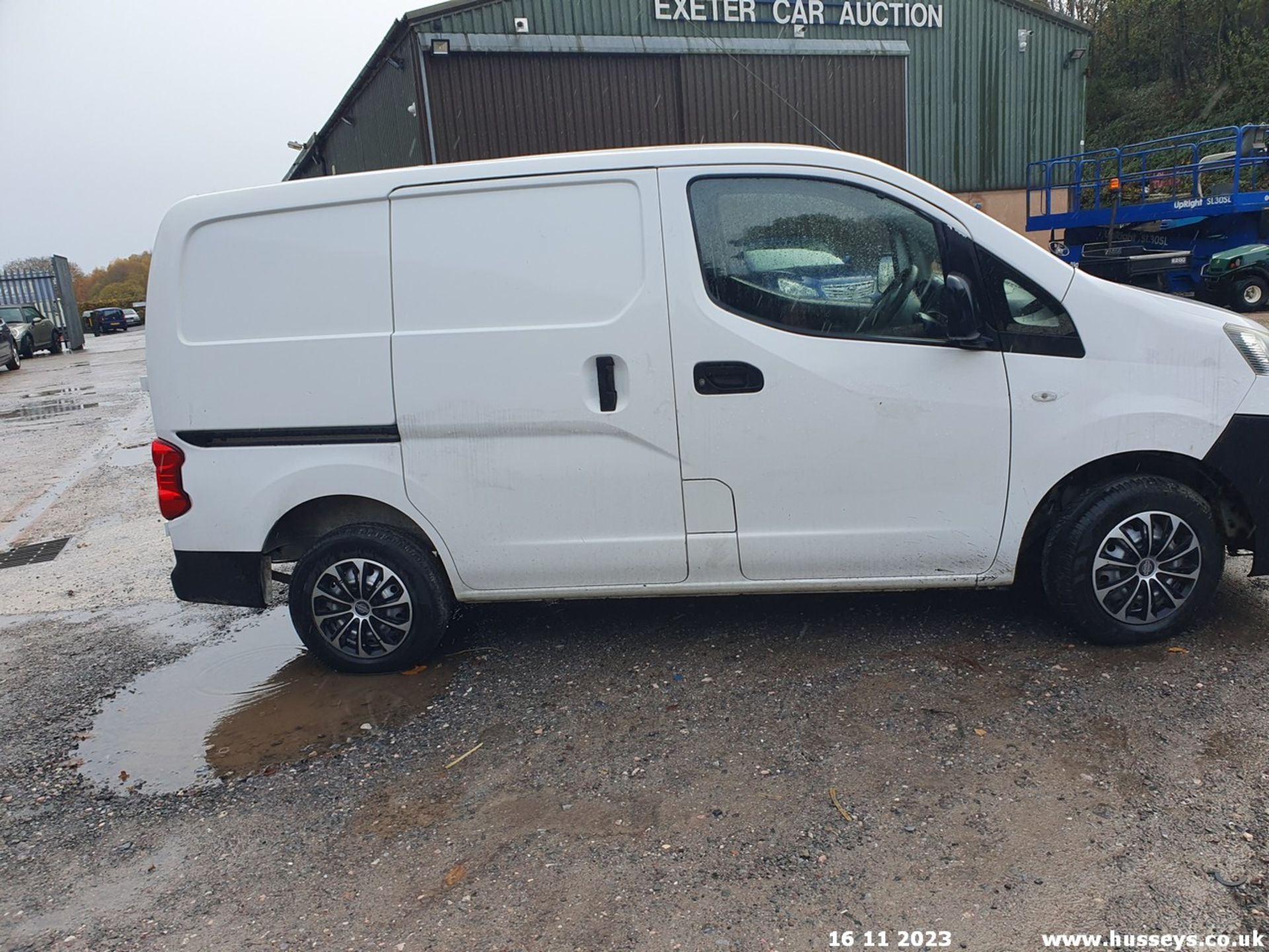 13/13 NISSAN NV200 SE DCI - 1461cc 6dr Van (White, 189k) - Image 22 of 56