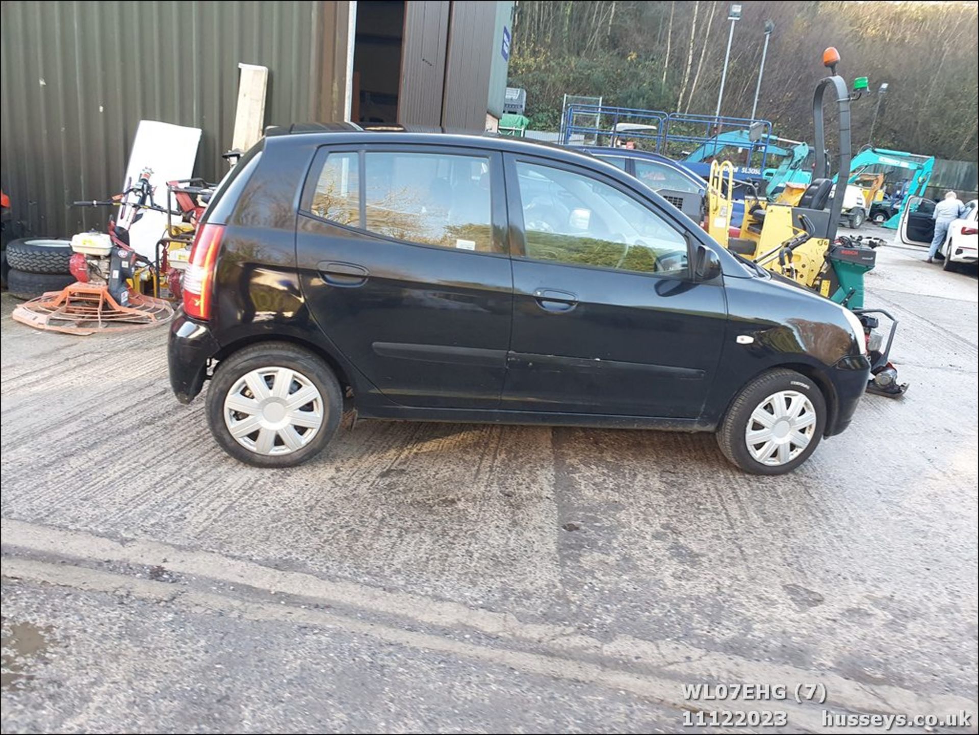 07/07 KIA PICANTO GS - 999cc 5dr Hatchback (Black) - Image 8 of 53