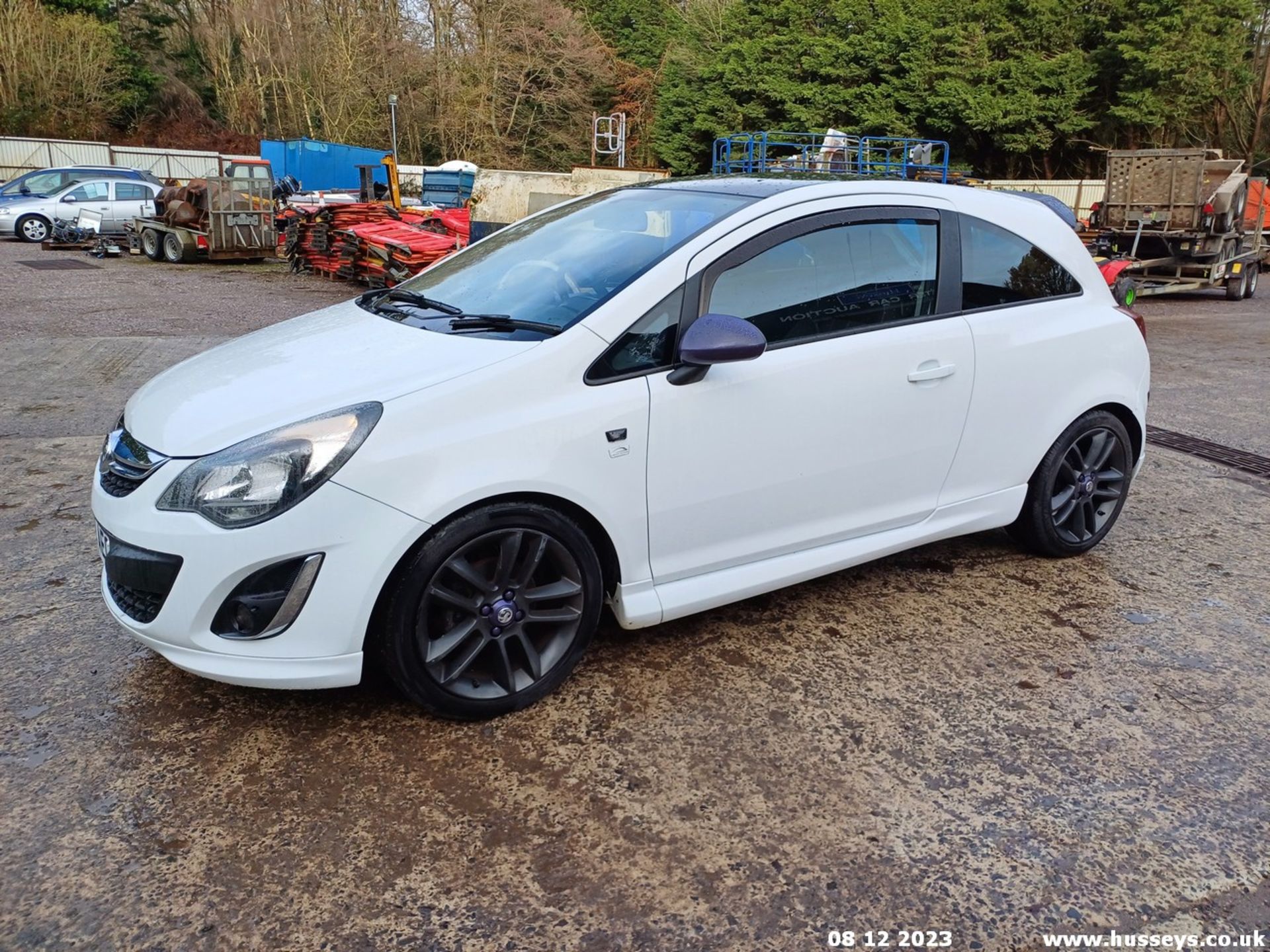 12/62 VAUXHALL CORSA LIMITED EDITION - 1229cc 3dr Hatchback (White, 58k) - Image 12 of 34