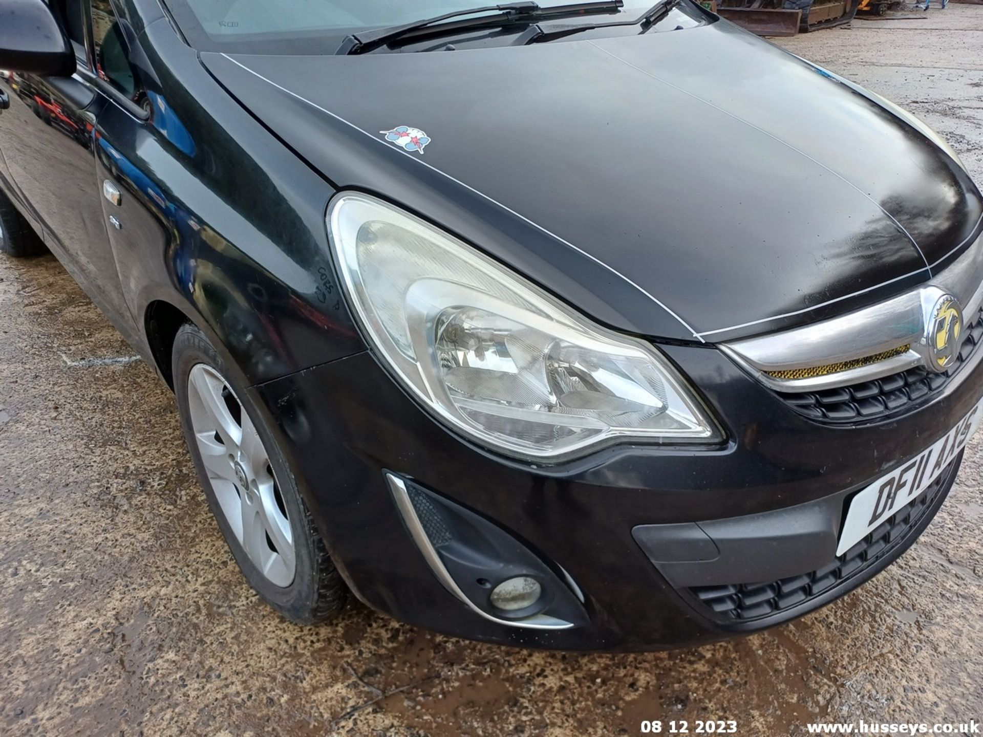 11/11 VAUXHALL CORSA SXI - 1229cc 5dr Hatchback (Black) - Image 6 of 48