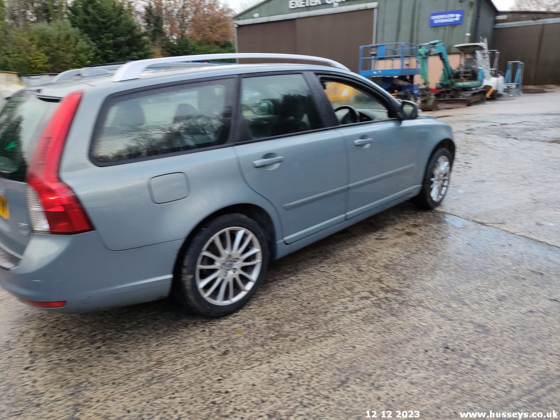 10/59 VOLVO V50 SE LUX D DRIVE - 1560cc 5dr Estate (Blue) - Image 28 of 41