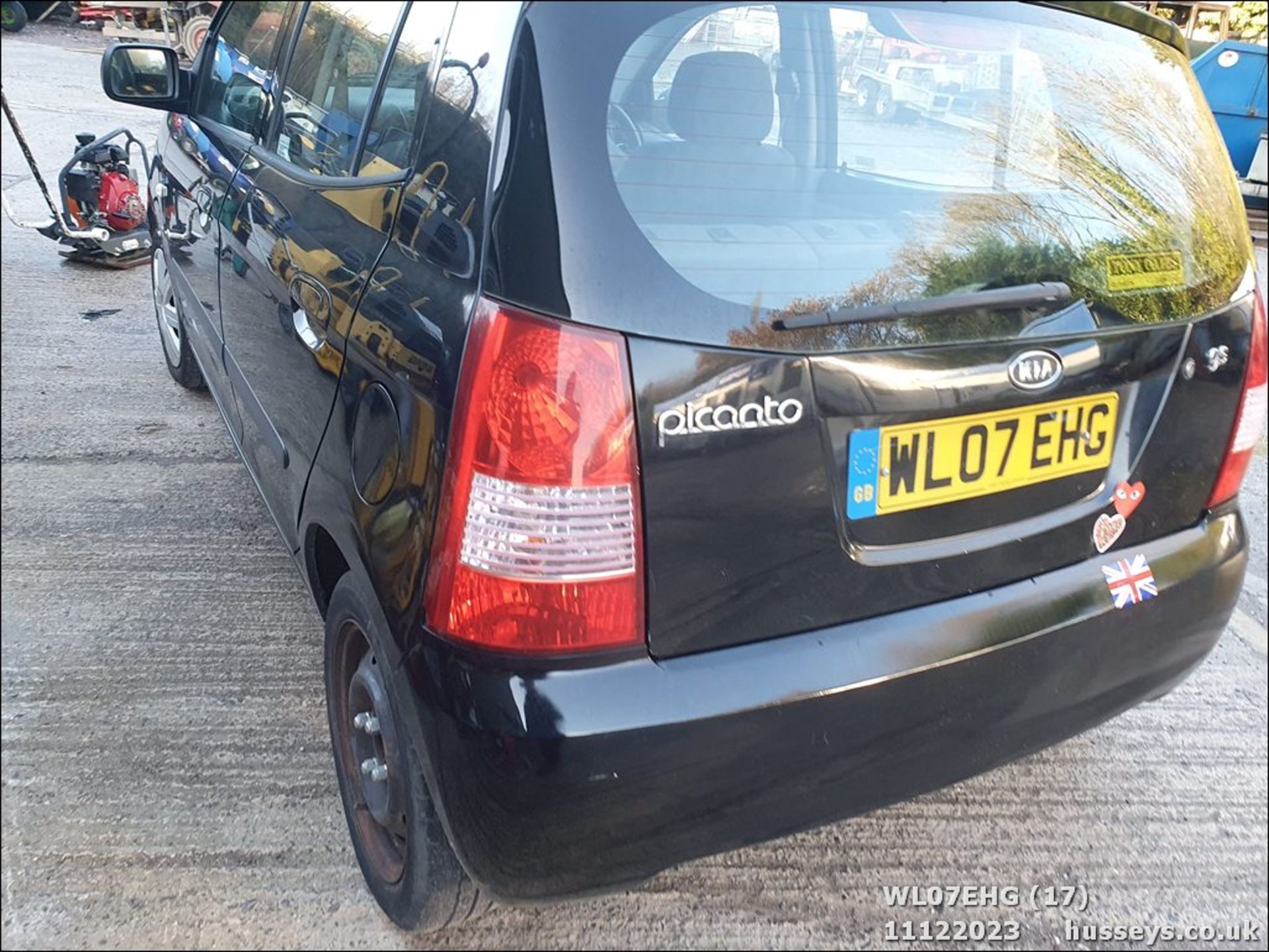 07/07 KIA PICANTO GS - 999cc 5dr Hatchback (Black) - Image 18 of 53