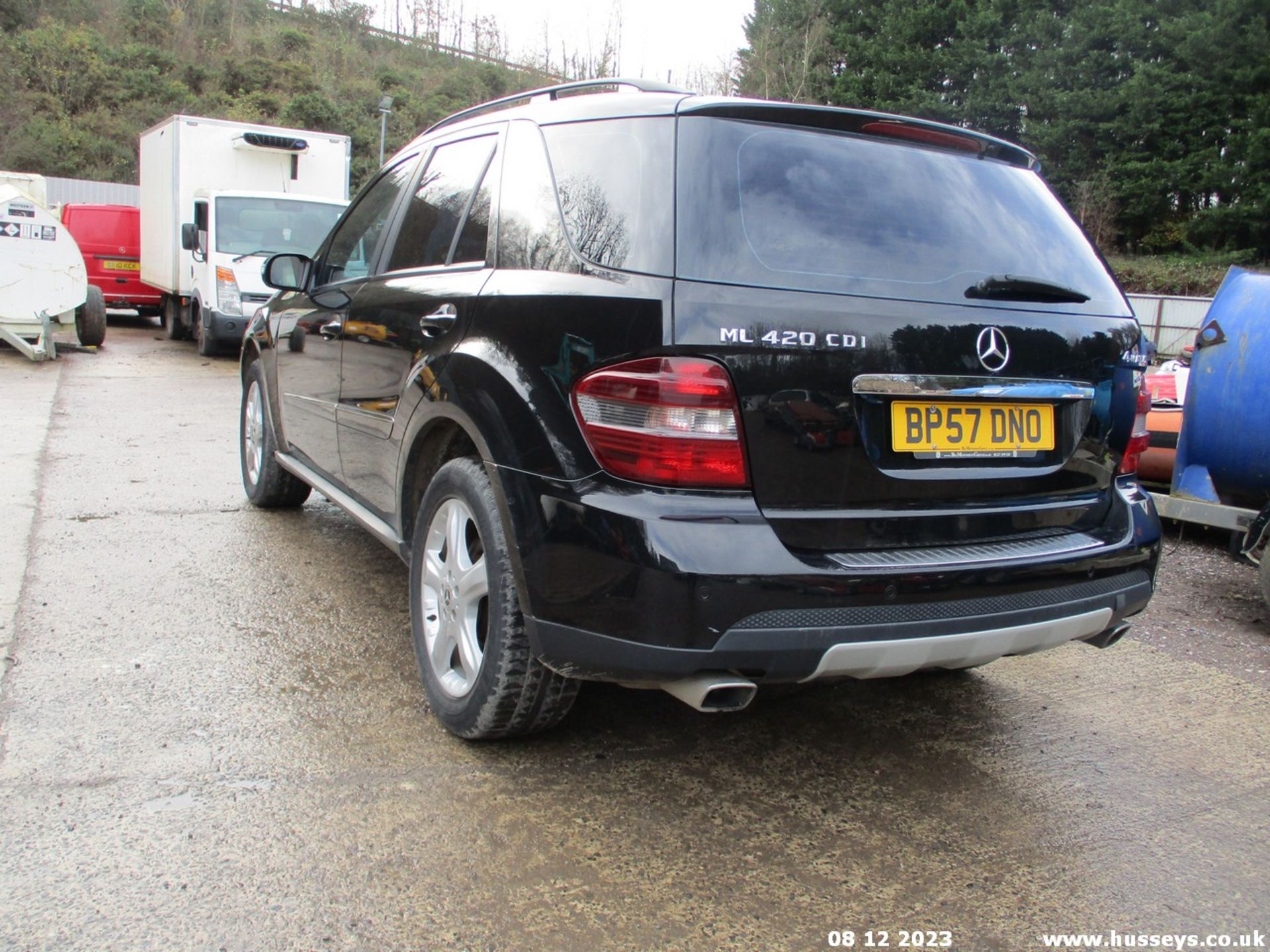 08/57 MERCEDES ML420 SPORT CDI 4-MATIC A - 3996cc 5dr Estate (Black) - Image 5 of 16