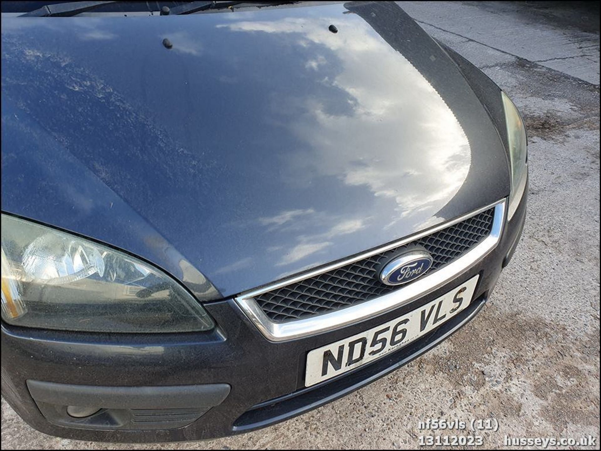 06/56 FORD FOCUS ZETEC CLIMATE - 1596cc 5dr Hatchback (Grey, 151k) - Image 12 of 35