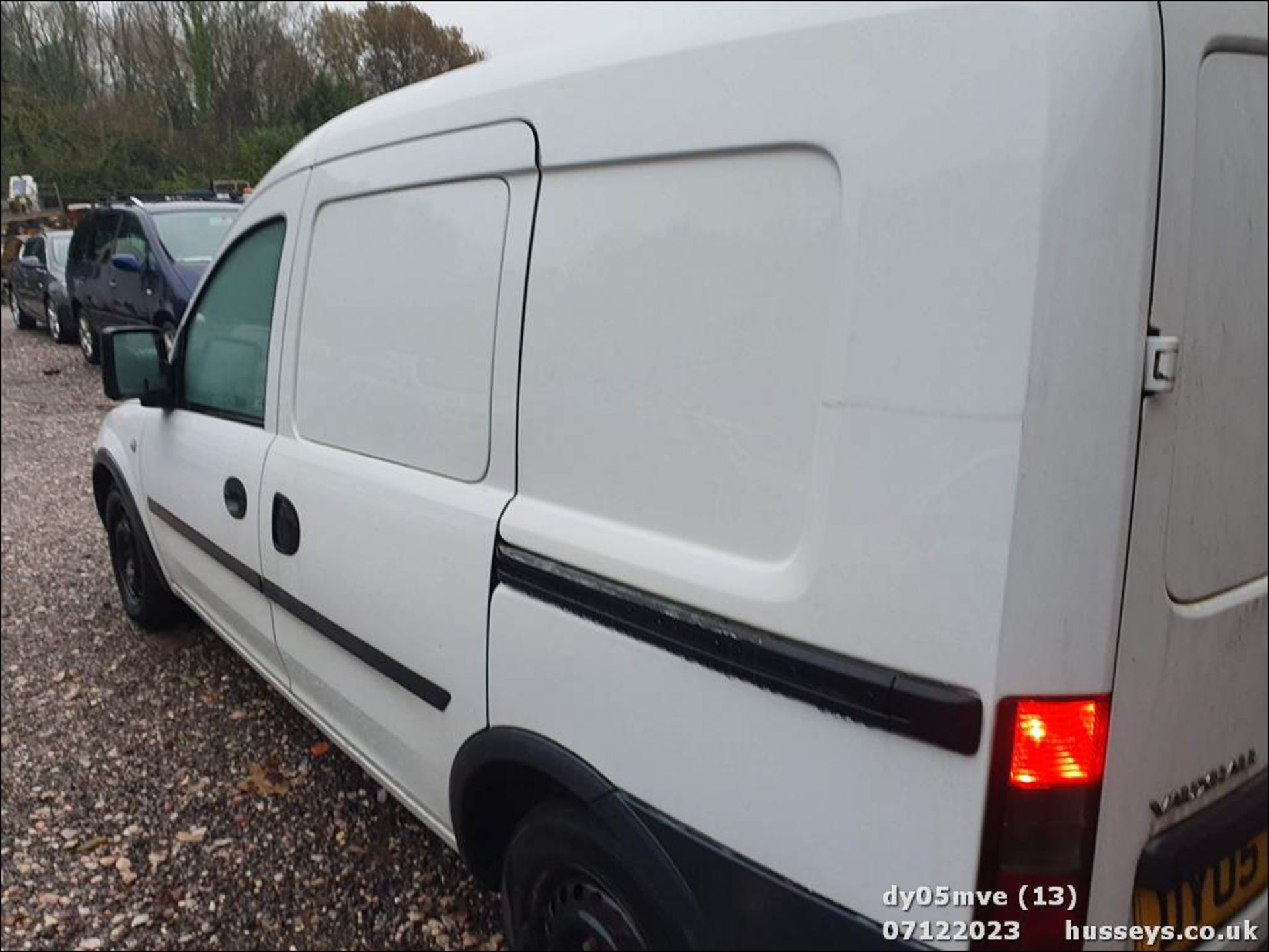 05/05 VAUXHALL COMBO 1700 CDTI 16V - 1248cc 5dr Van (White) - Image 14 of 19