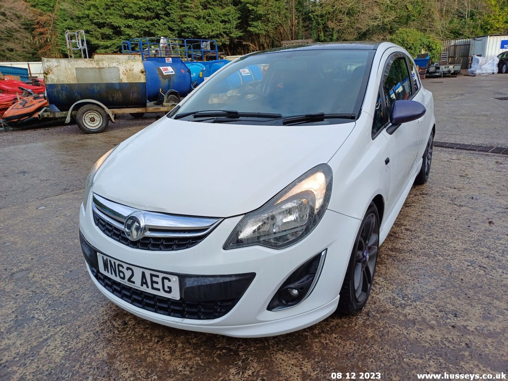 12/62 VAUXHALL CORSA LIMITED EDITION - 1229cc 3dr Hatchback (White, 58k) - Image 8 of 34