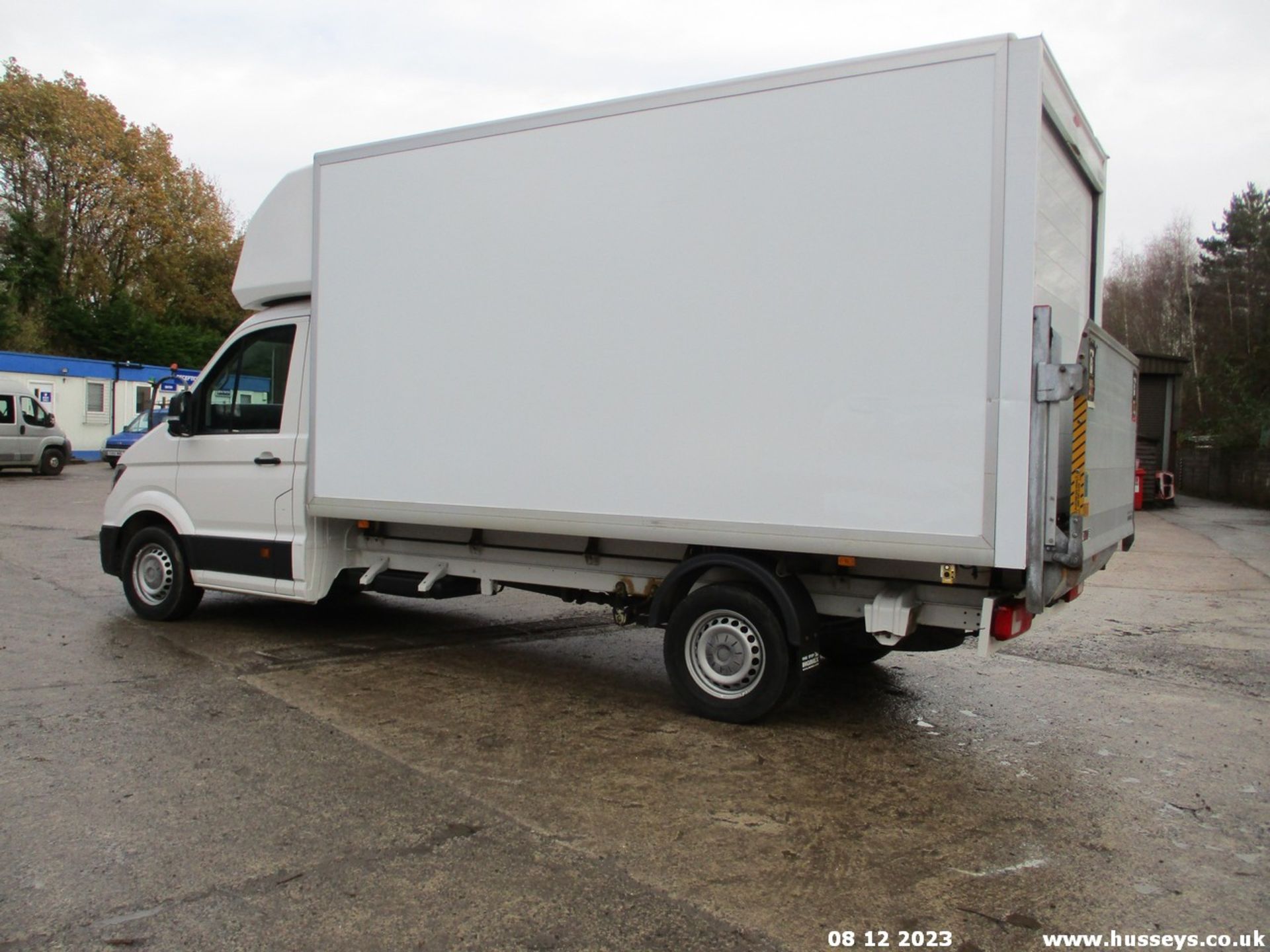 19/19 VOLKSWAGEN CRAFTER CR35 STARTLINE TD - 1968cc 3dr Luton (White, 80k) - Image 6 of 14