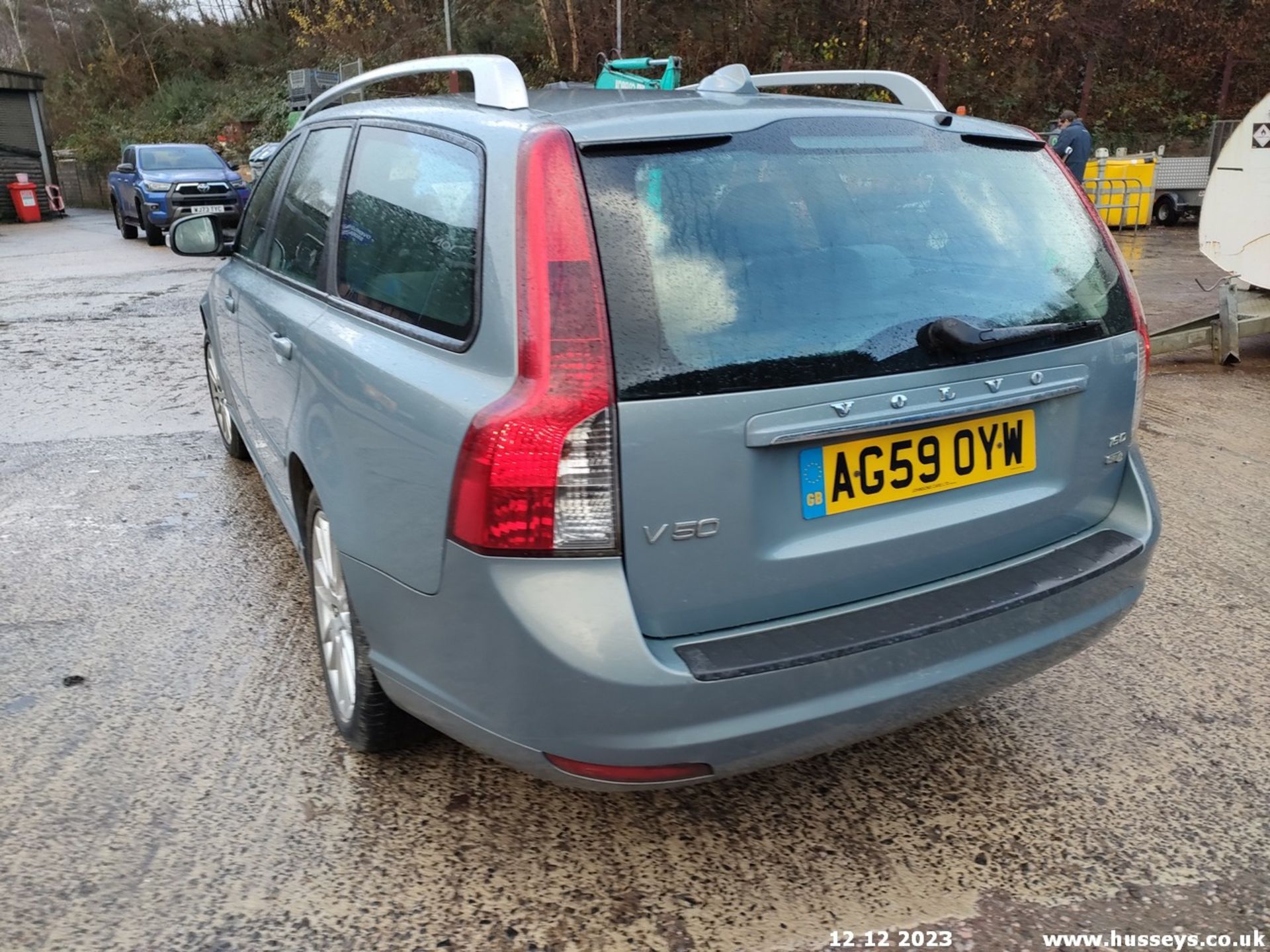 10/59 VOLVO V50 SE LUX D DRIVE - 1560cc 5dr Estate (Blue) - Image 21 of 41