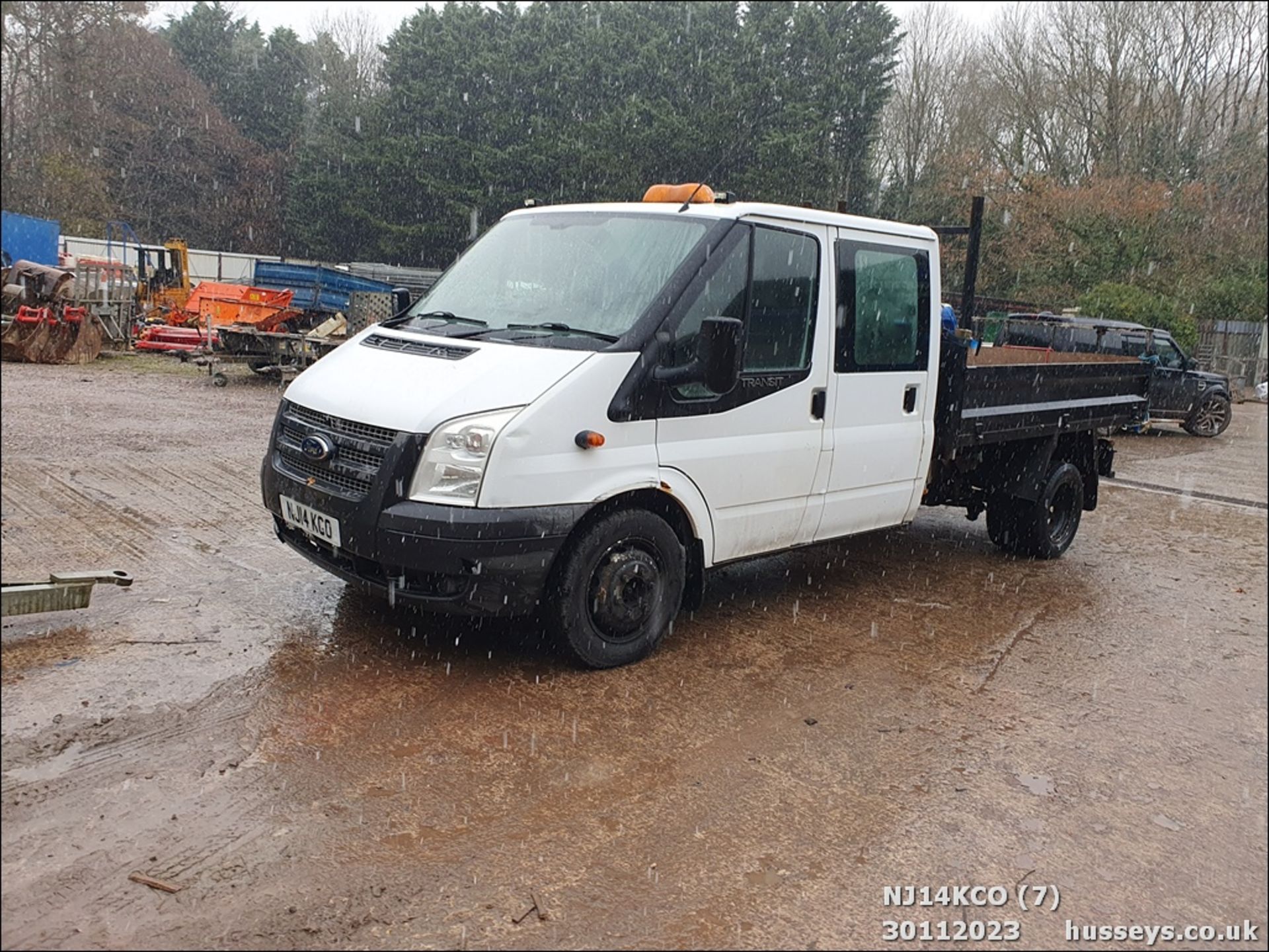 14/14 FORD TRANSIT 100 T350 RWD - 2198cc 4dr Tipper (White, 75k) - Image 8 of 51