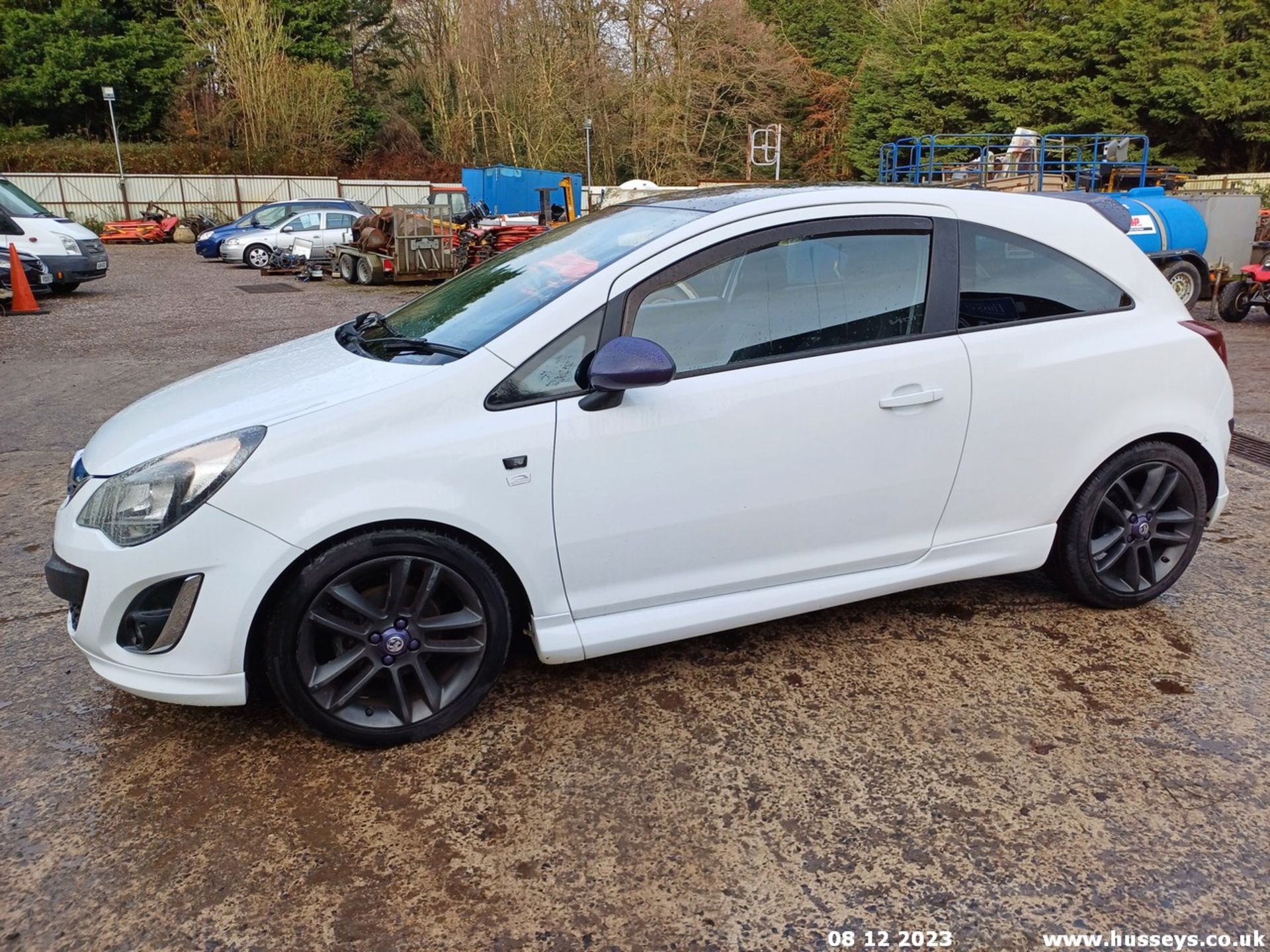 12/62 VAUXHALL CORSA LIMITED EDITION - 1229cc 3dr Hatchback (White, 58k) - Image 13 of 34