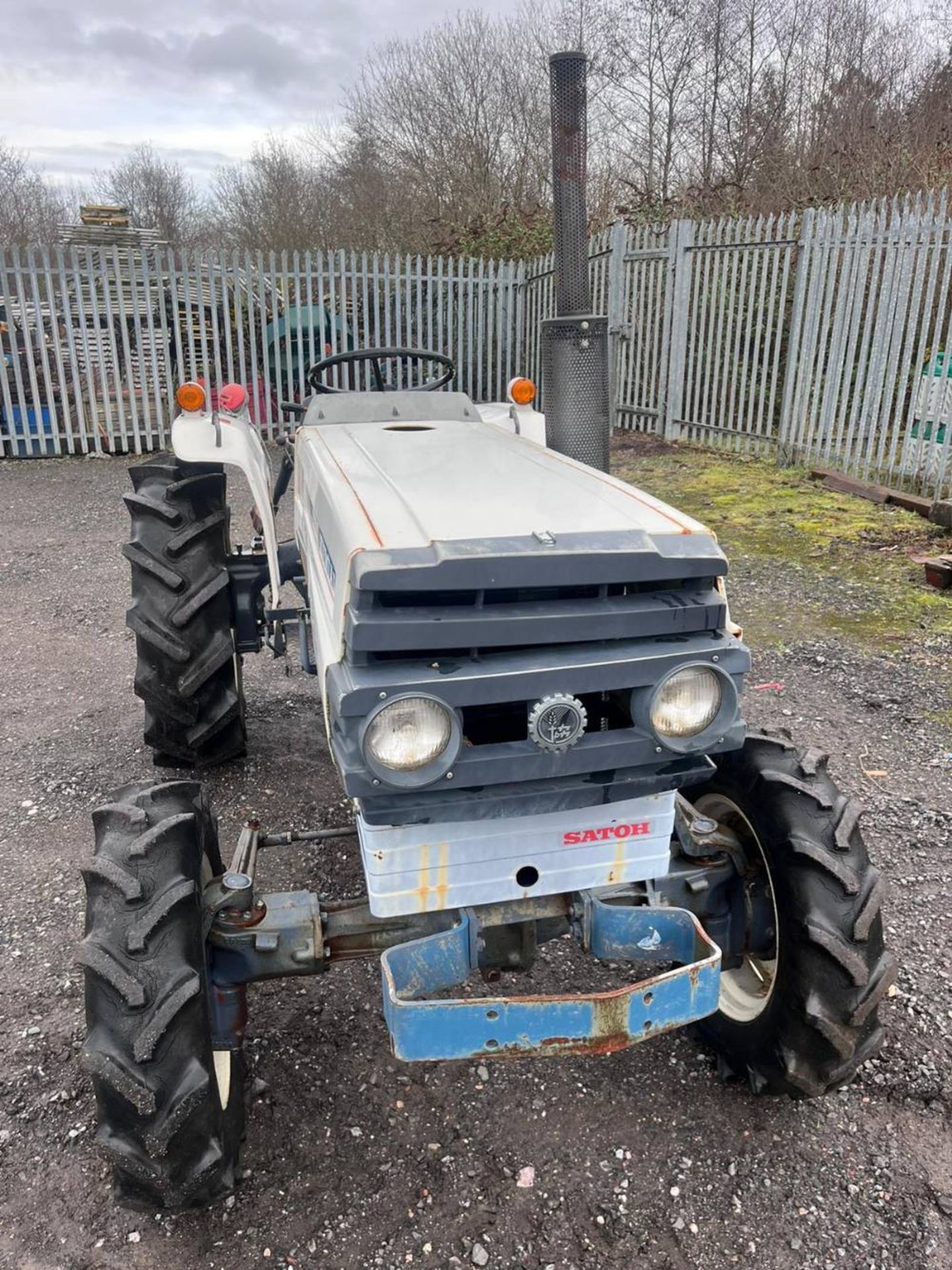 KUMIAI ST2640 4WD COMPACT TRACTOR 4CYL DSL ENGINE, R&D PTO TURNS LINK ARMS RAISE - Image 2 of 13