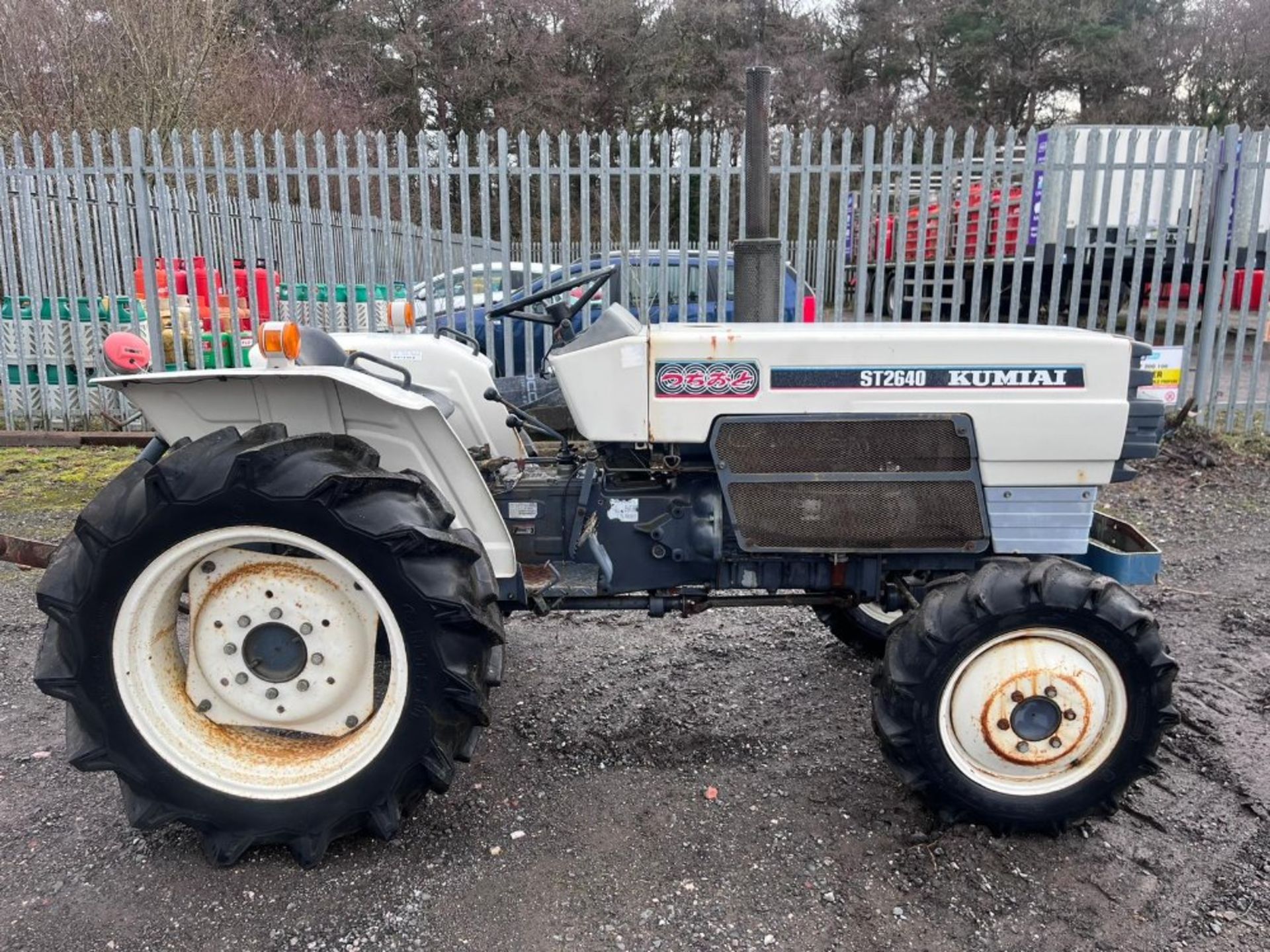 KUMIAI ST2640 4WD COMPACT TRACTOR 4CYL DSL ENGINE, R&D PTO TURNS LINK ARMS RAISE