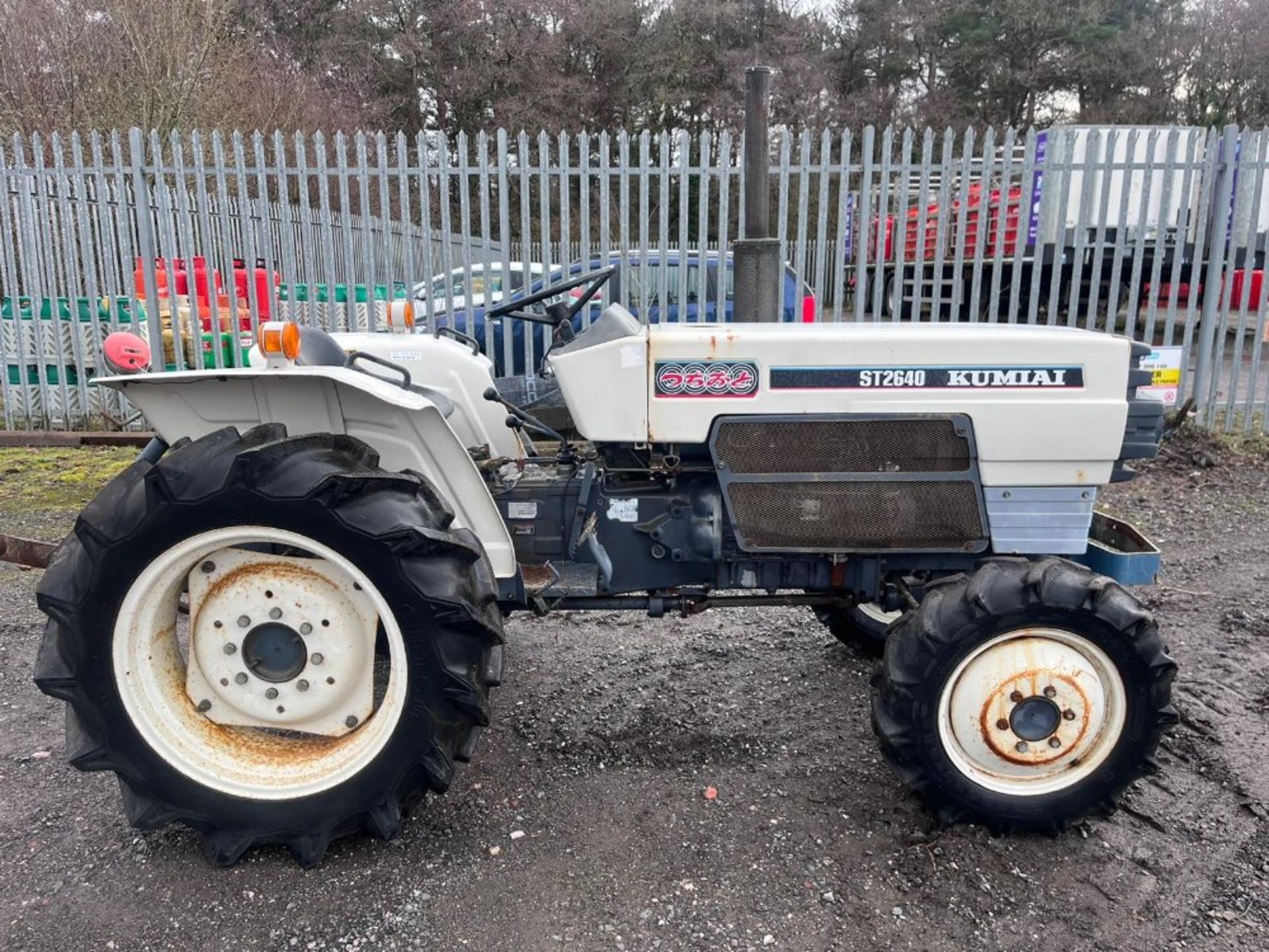 KUMIAI ST2640 4WD COMPACT TRACTOR 4 CYL DSL ENGINE R&D PTO TURNS LINK ARMS RAISE