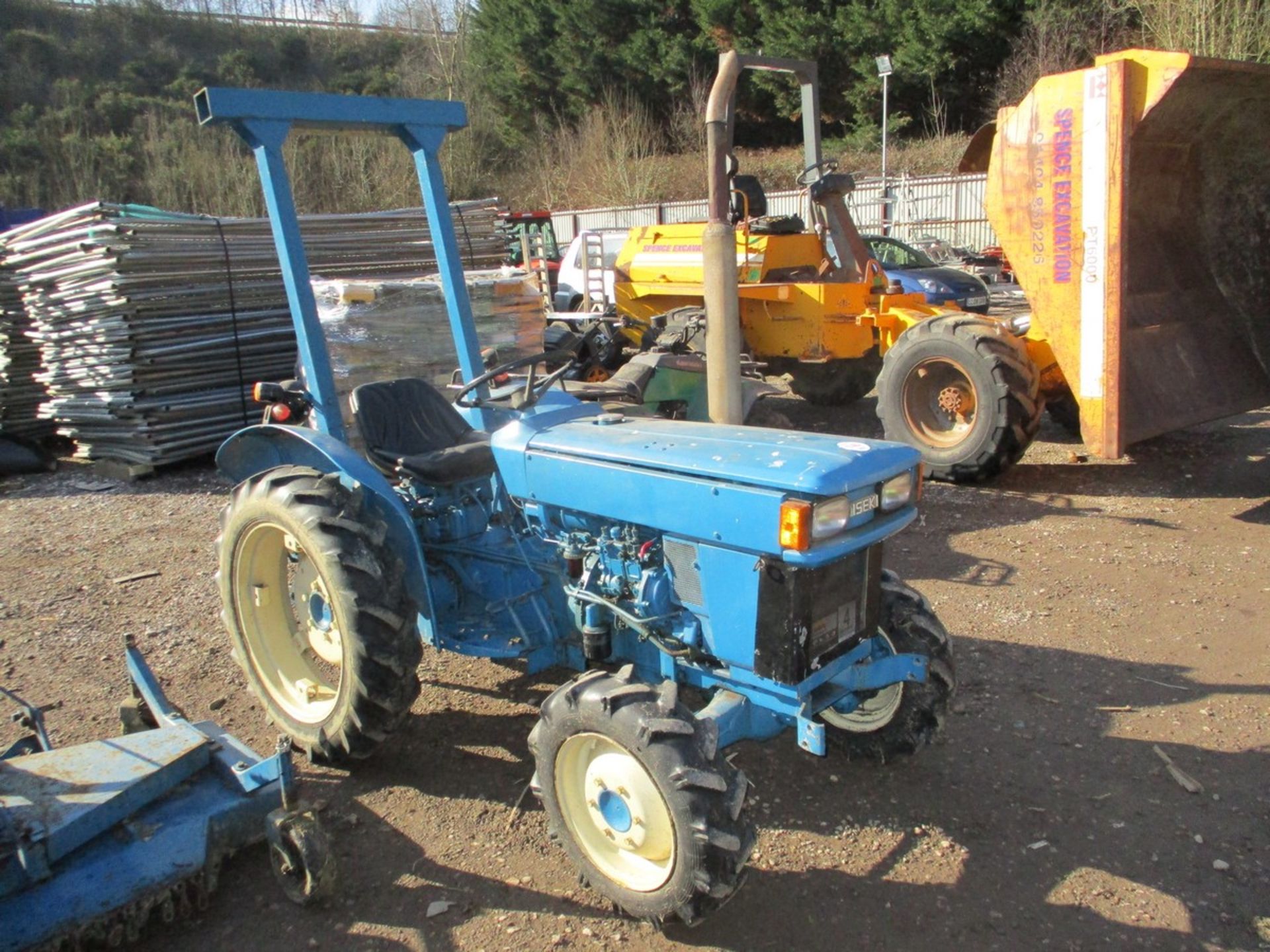 ISEKI 4WD COMPACT TRACTOR - Image 2 of 6