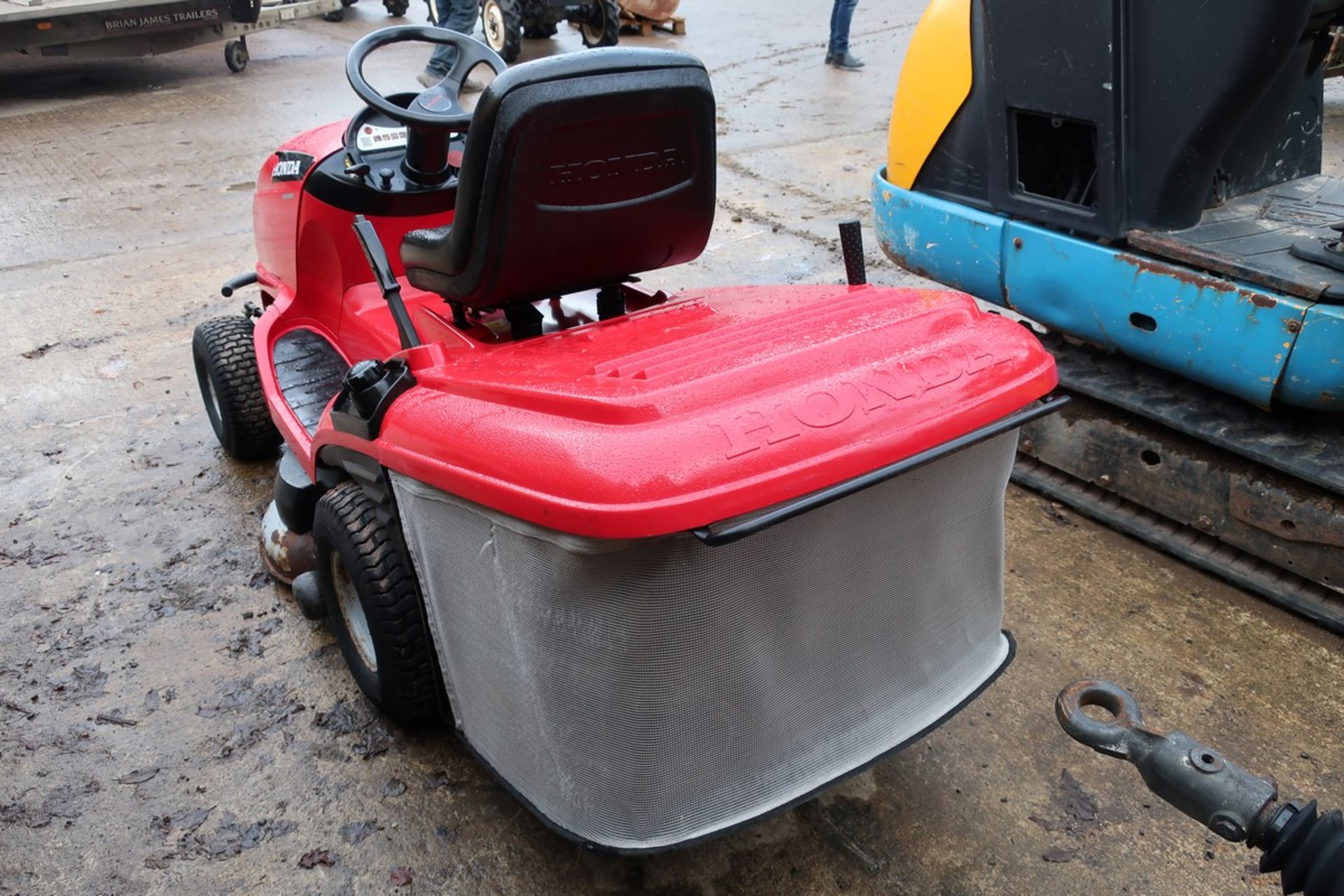 HONDA RIDE ON MOWER - Bild 4 aus 6