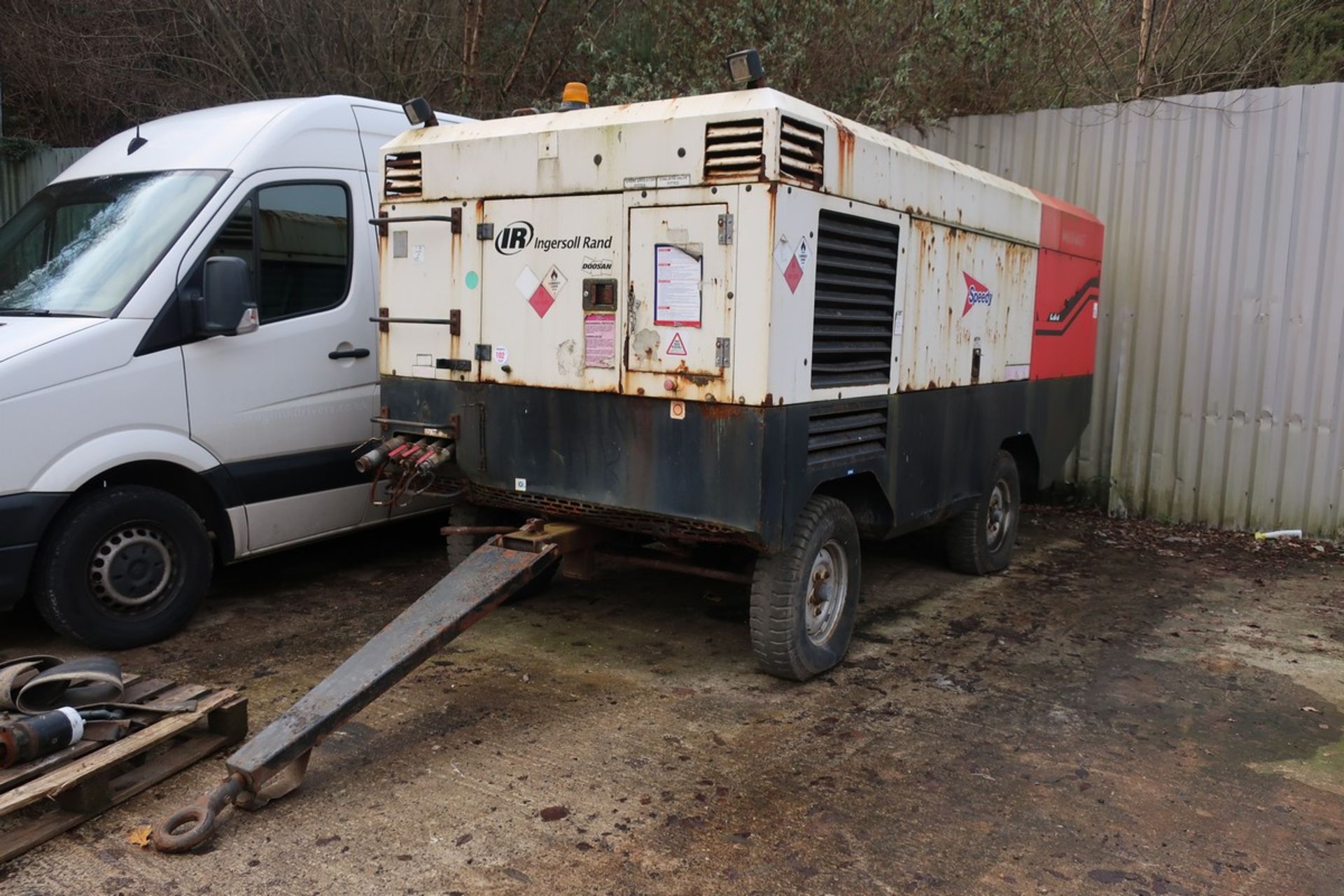 INGERSOL RAND 12/235 COMPRESSOR (BUYER TO ARRANGE HIAB LORRY FOR LOADING) - Image 3 of 7