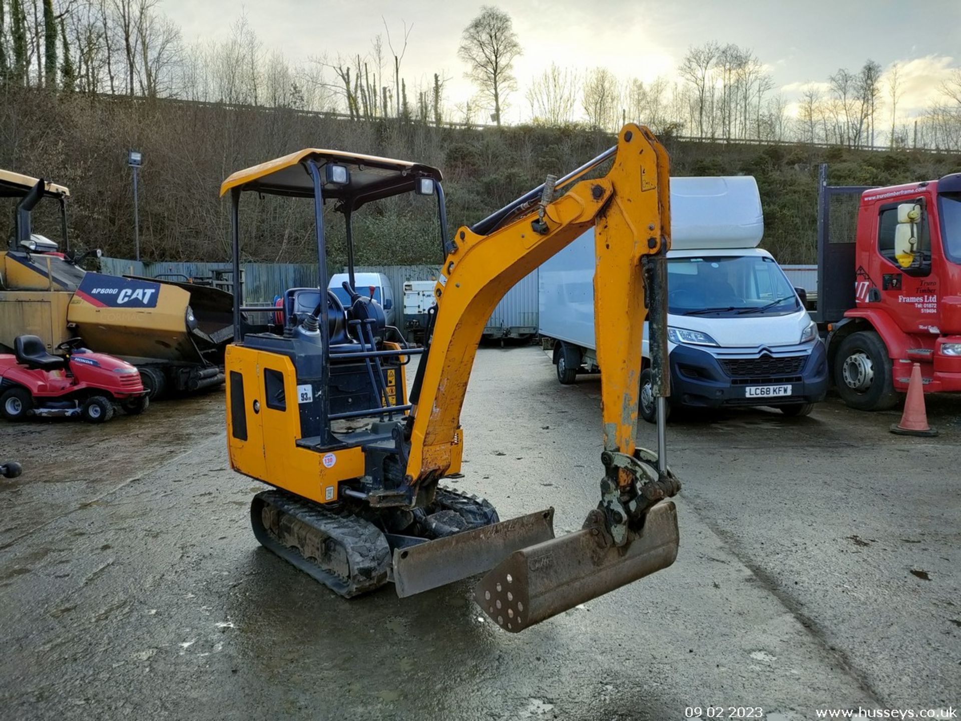 JCB 15C-1 MINI DIGGER 2019 1217HRS C.W 1 BUCKET - Image 7 of 14