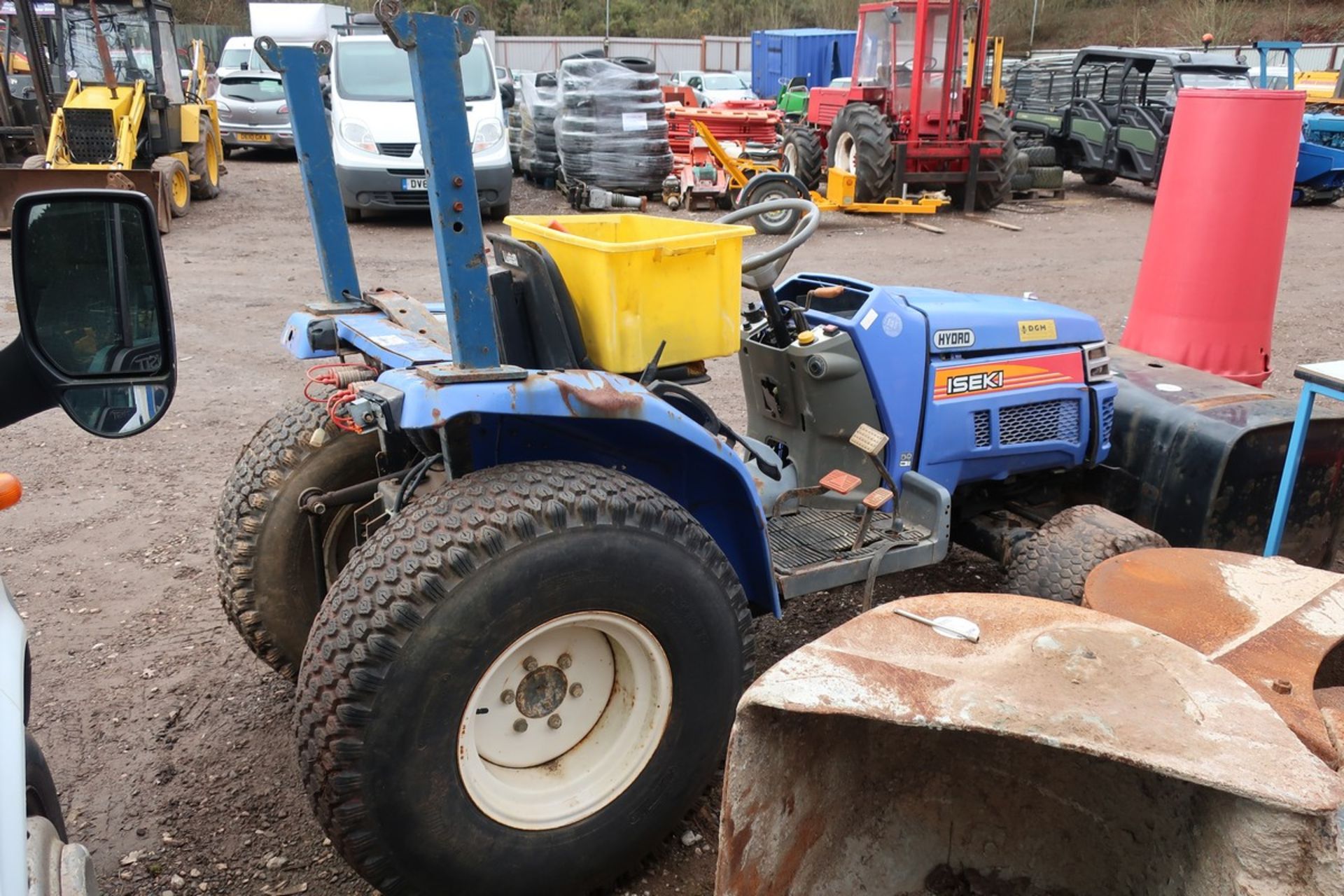 ISEKI TH4330 HST COMPACT TRACTOR SPARE OR REPAIR - Image 4 of 9