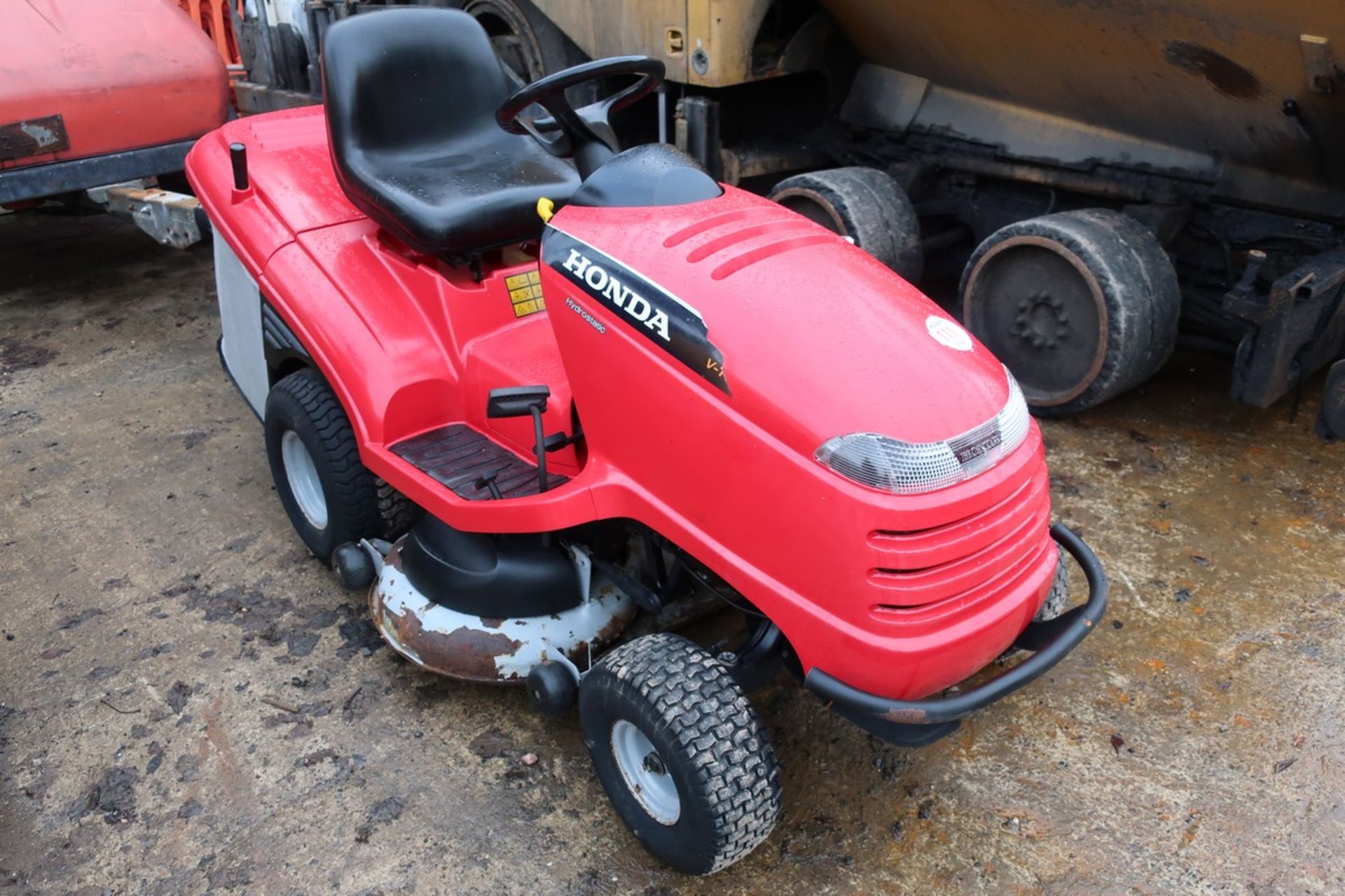 HONDA RIDE ON MOWER - Bild 2 aus 6