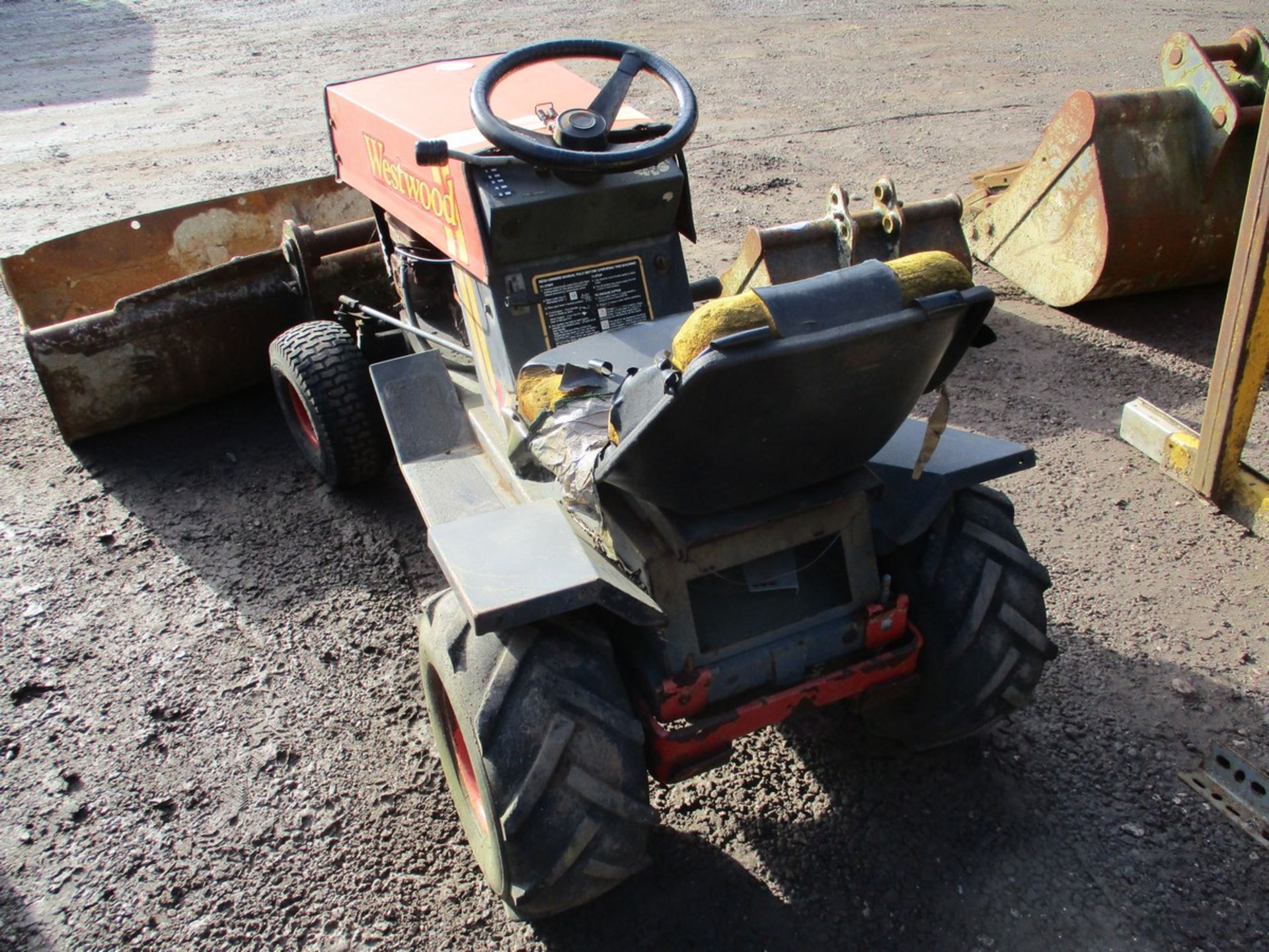 WESTWOOD GARDEN TRACTOR - Image 3 of 3