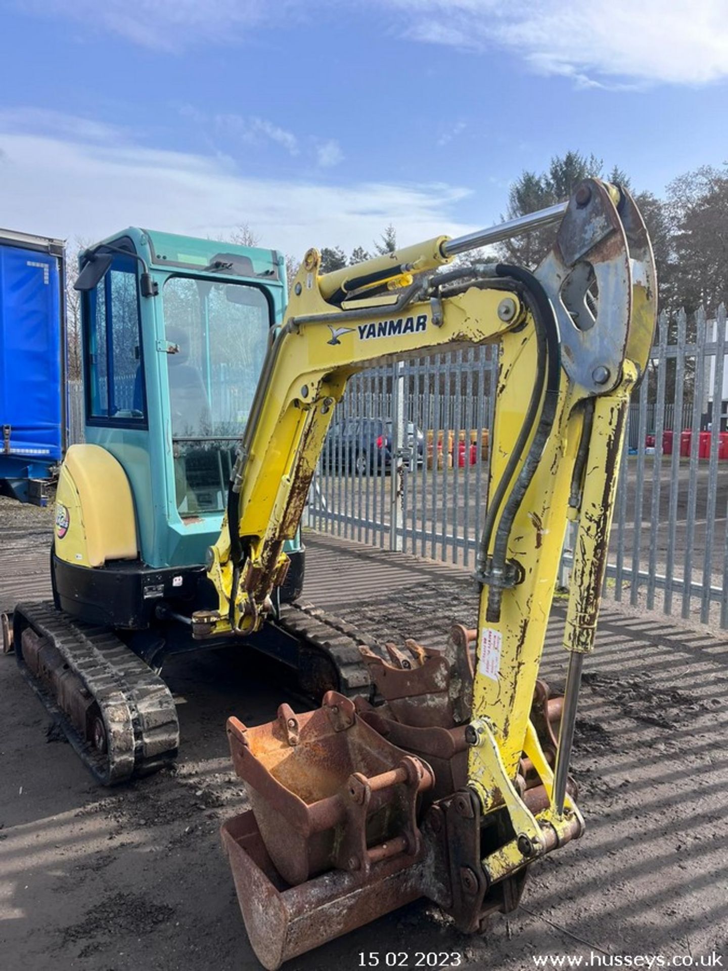 YANMAR VIO25 DIGGER 2011 C.W 4 BUCKETS 3710HRS QH TWIN LINES RTD - Image 2 of 11