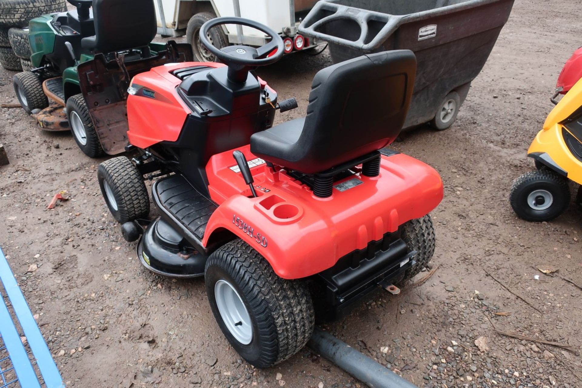 MOUNTFIELD 1538H-SD RIDE ON MOWER - Image 2 of 6