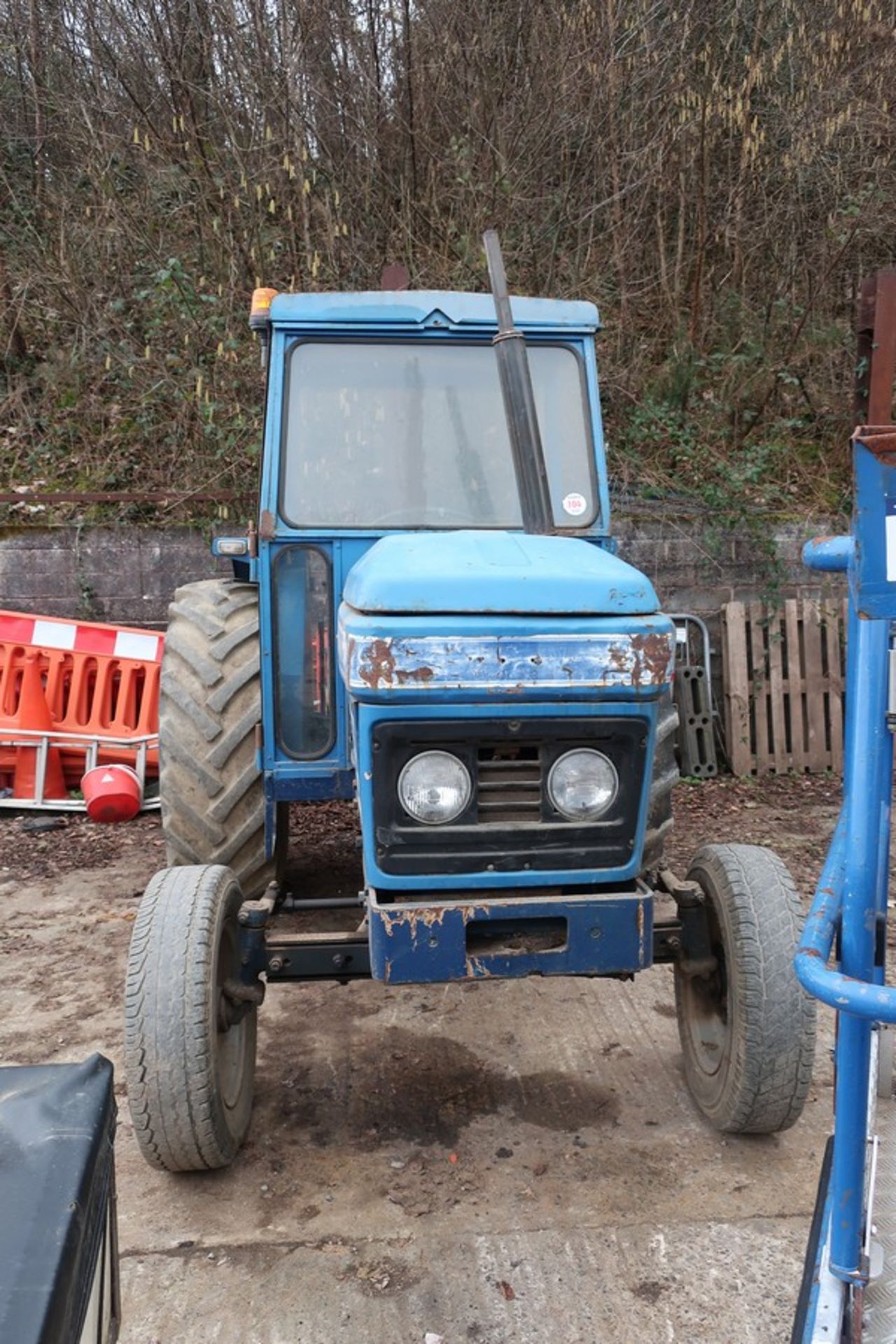 LEYLAND 270 TRACTOR MDV408P. V5 PRESENT - Image 2 of 14