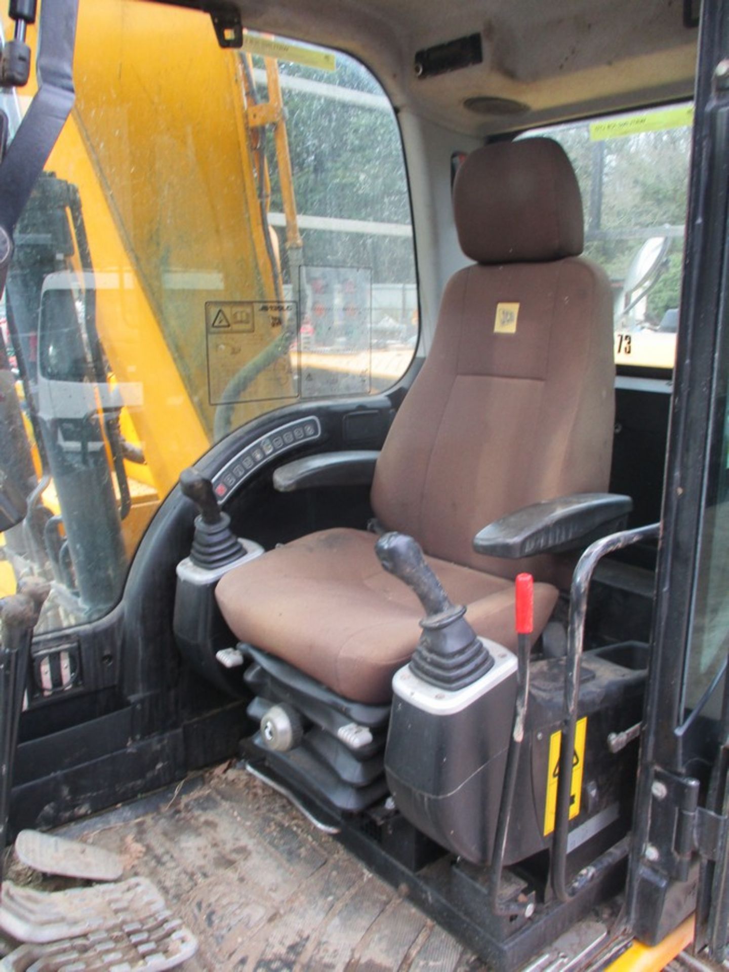 JCB JS130 EXCAVATOR 2012 C.W 1 BUCKET KEYPAD SECURITY RDD - Image 8 of 9