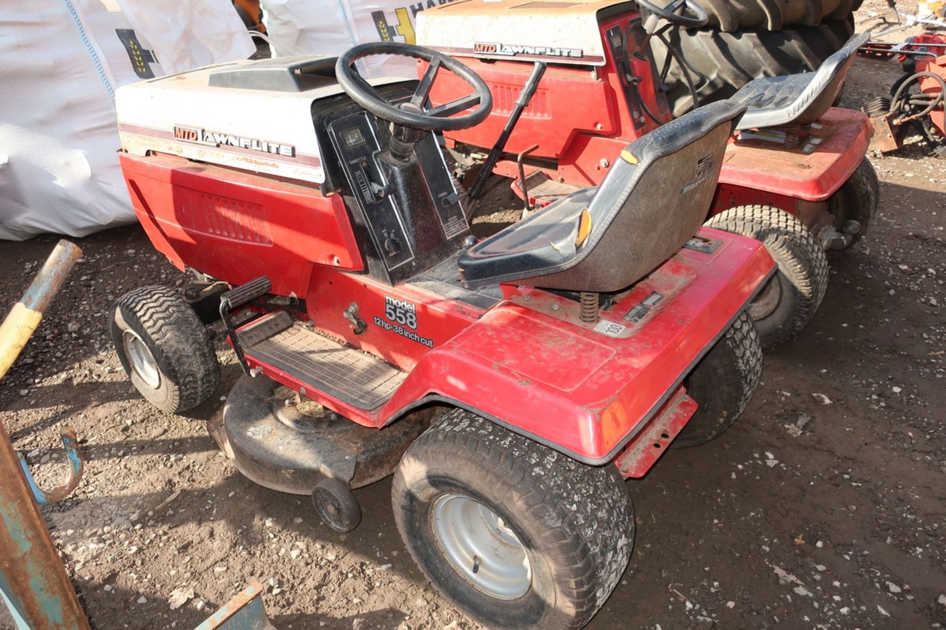 MTD LAWNFLITE RIDE ON MOWER - Image 3 of 6