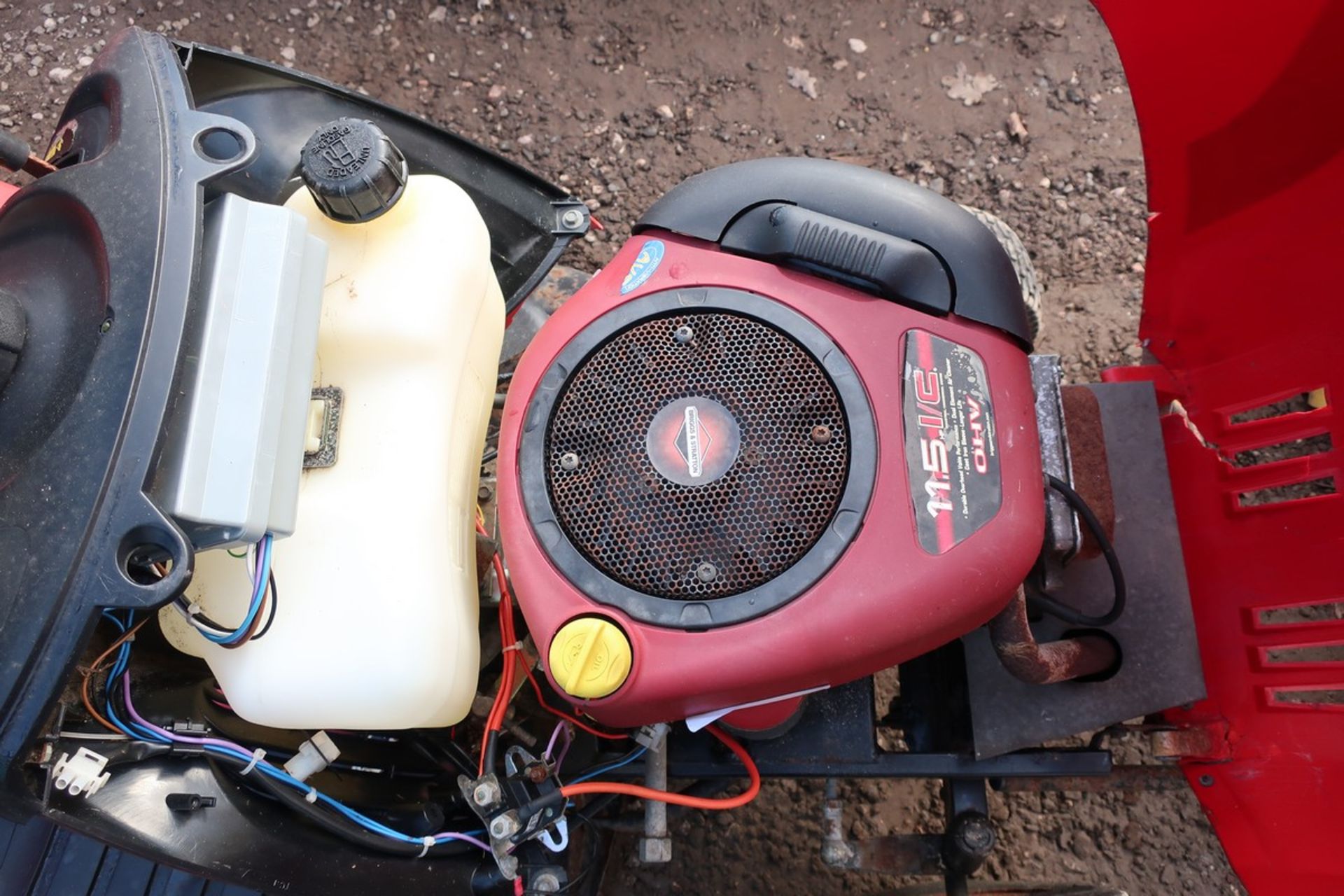 MOUNTFIELD RIDE ON MOWER - Image 6 of 6