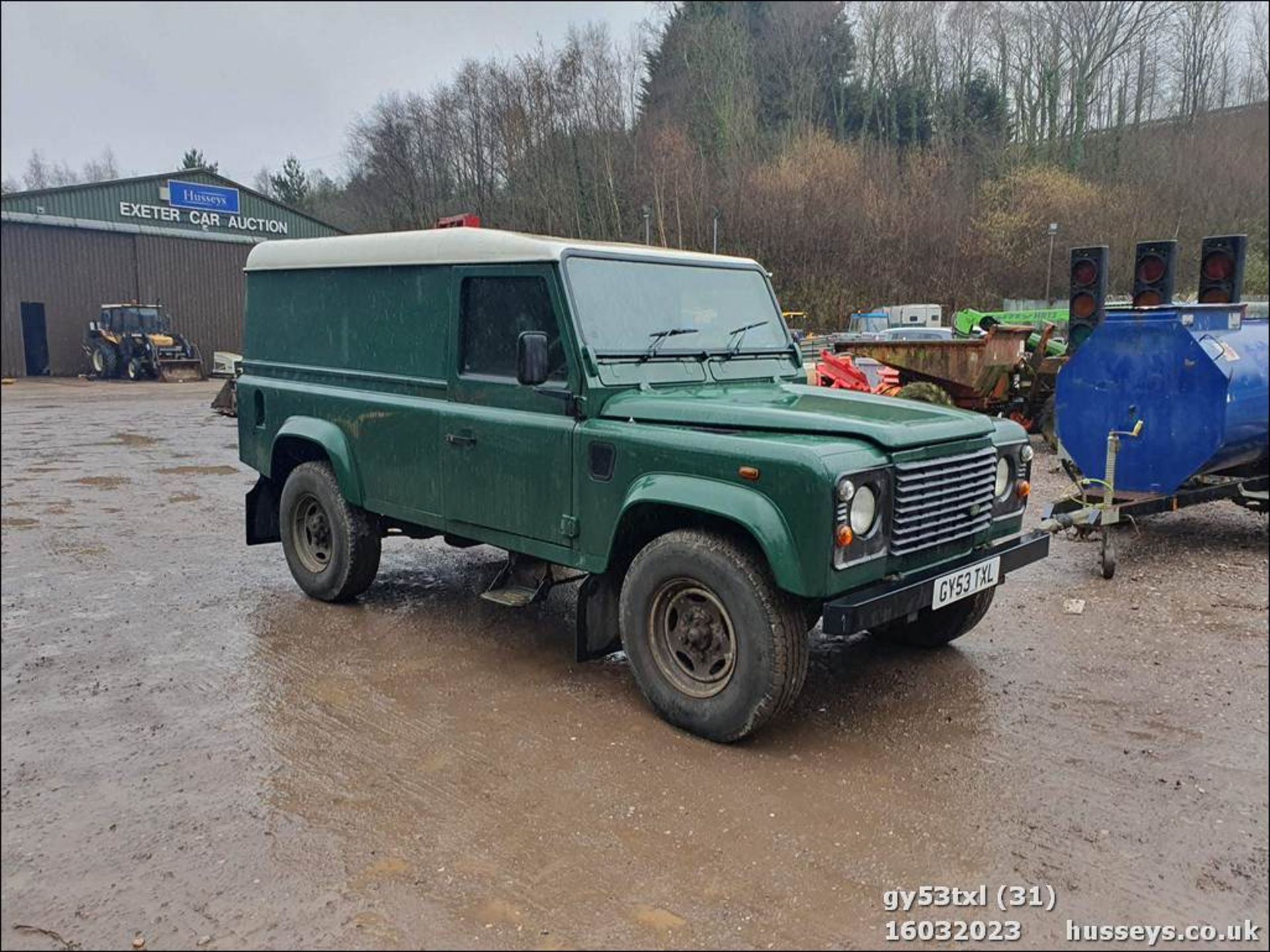 03/53 LAND ROVER DEFENDER 110 COUNTY TD5 - 2495cc 3dr Van (Green) - Image 31 of 45