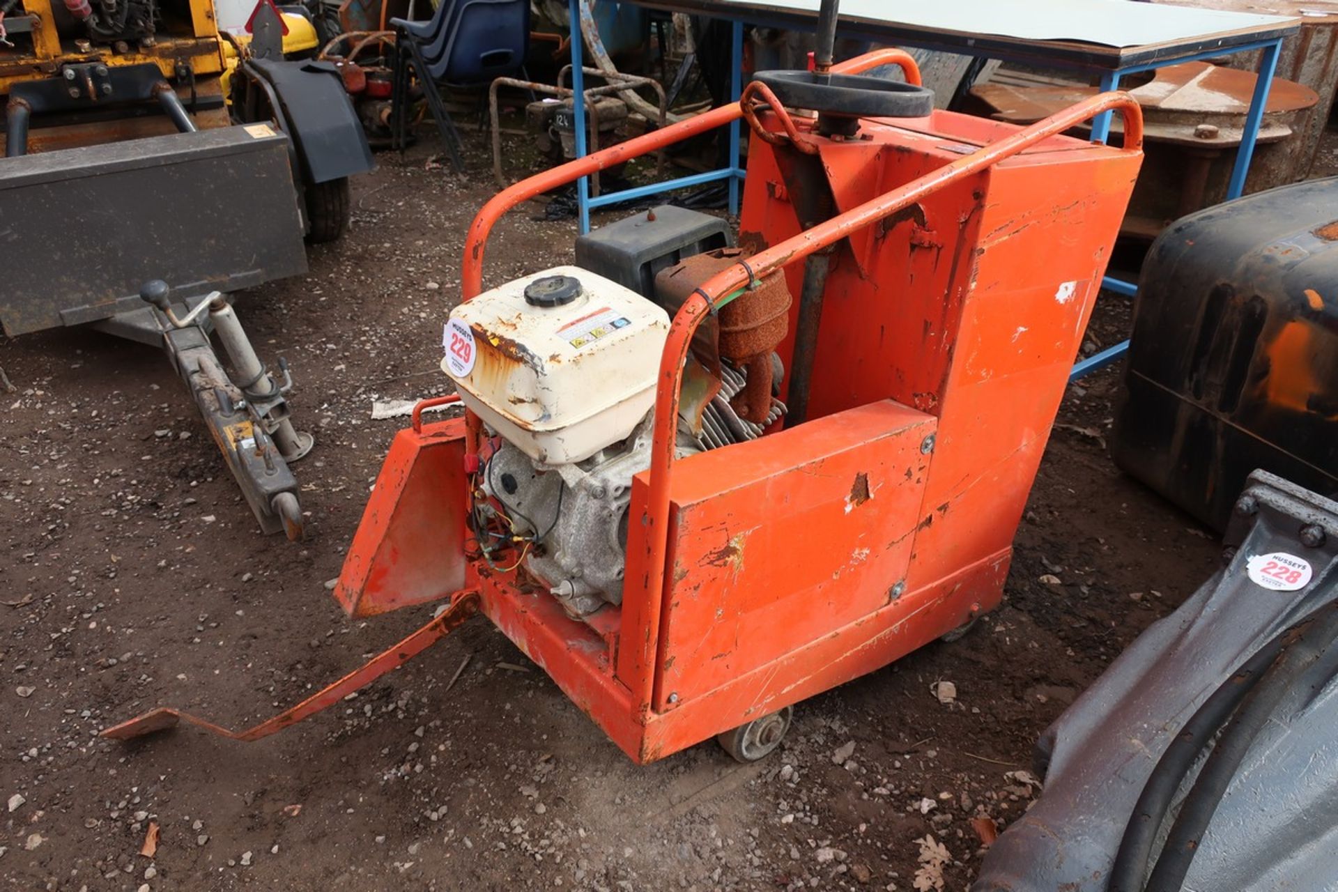 RED BAND ROAD SAW