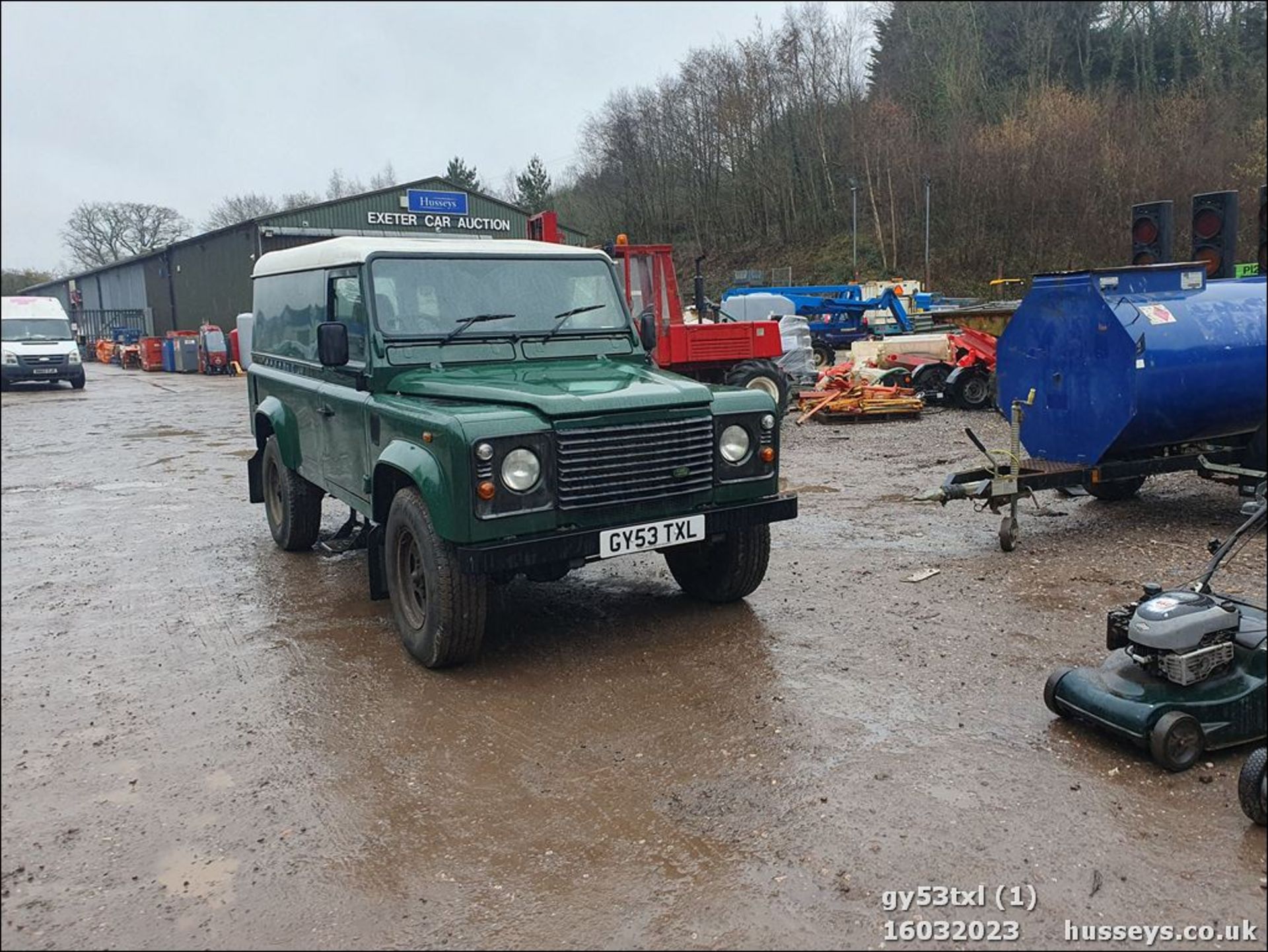 03/53 LAND ROVER DEFENDER 110 COUNTY TD5 - 2495cc 3dr Van (Green) - Image 2 of 45