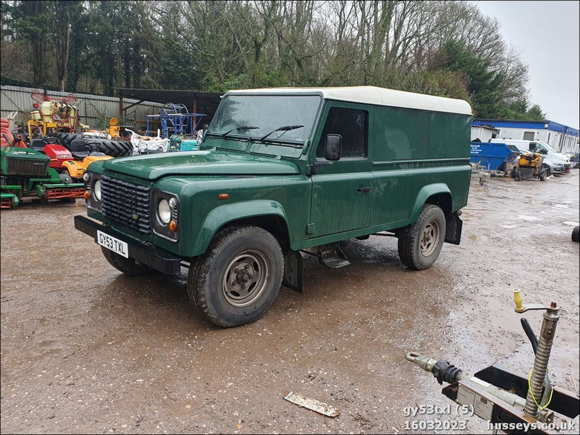 03/53 LAND ROVER DEFENDER 110 COUNTY TD5 - 2495cc 3dr Van (Green) - Image 5 of 45