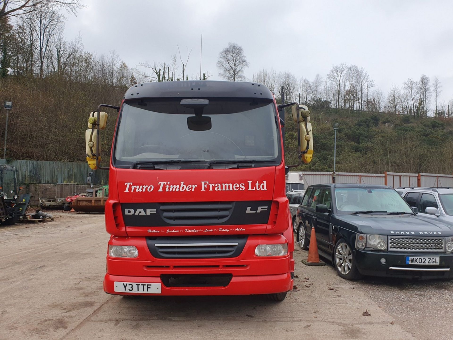 13/13 DAF TRUCKS FLAT BED - 6693cc 2dr (Red) - Image 16 of 23