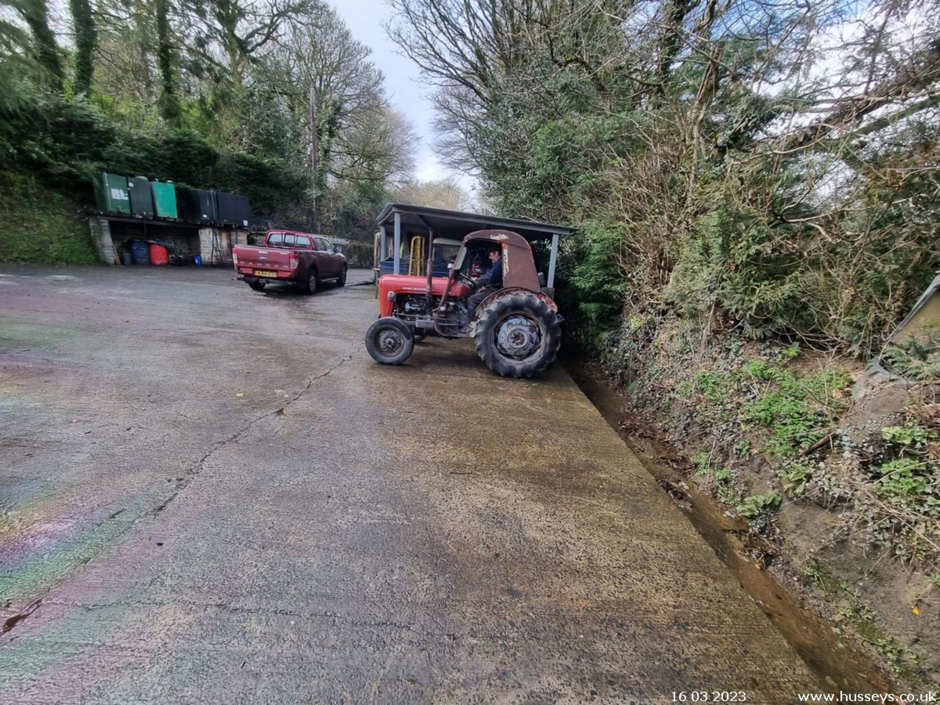 MASSEY FERGUSON 35 3 CYLINDER TRACTOR C.W WEATHERSHIELD CAB - Image 5 of 9