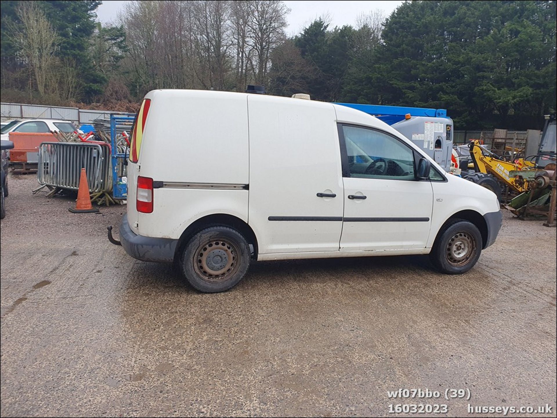 07/07 VOLKSWAGEN CADDY 69PS SDI - 1968cc 6dr Van (White, 152k) - Image 40 of 44